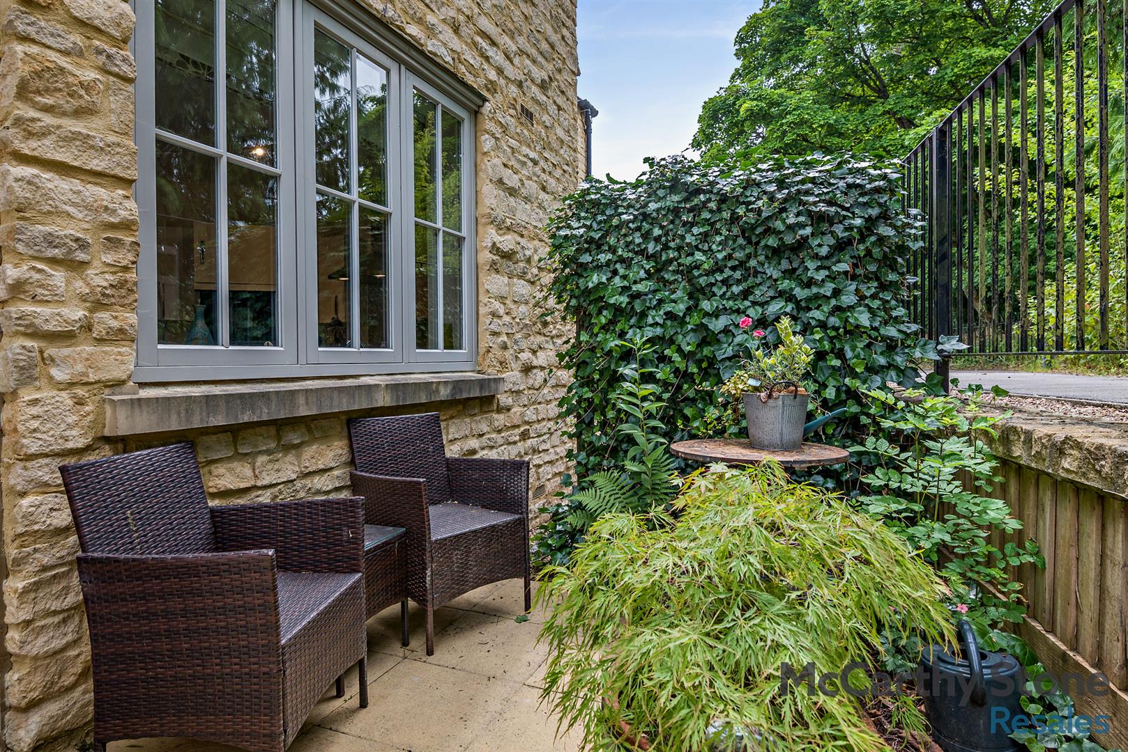 Hawkesbury Place, Fosseway, Stow on the Wold