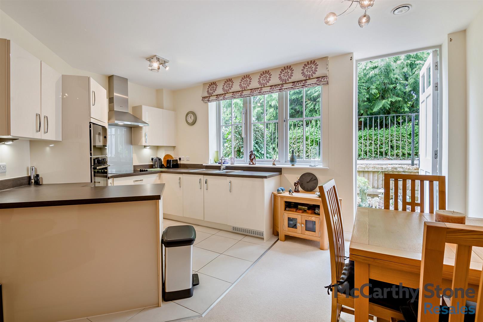 Hawkesbury Place, Fosseway, Stow on the Wold