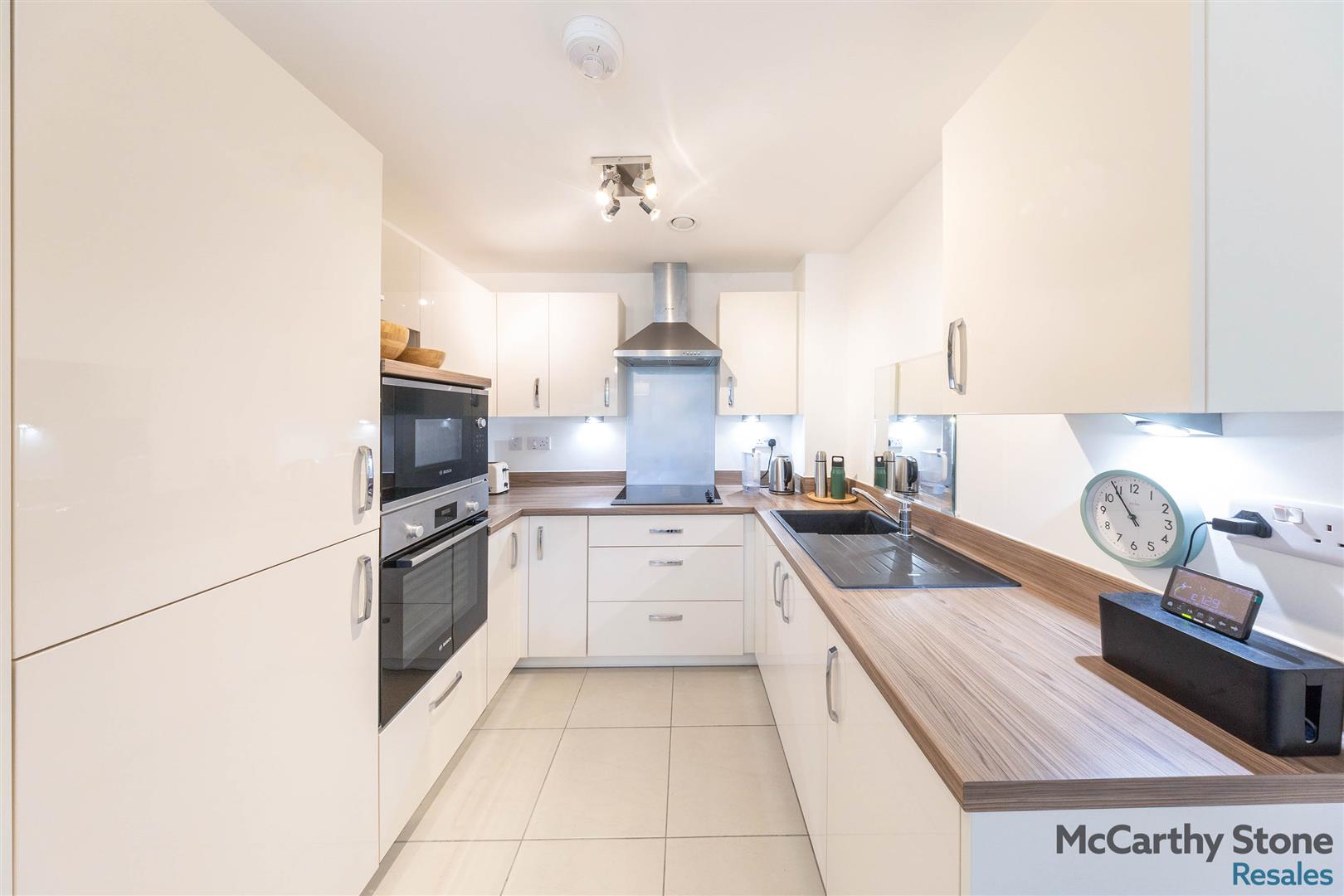 Jupiter House, Hindhead Knoll, Walnut Tree, Milton Keynes