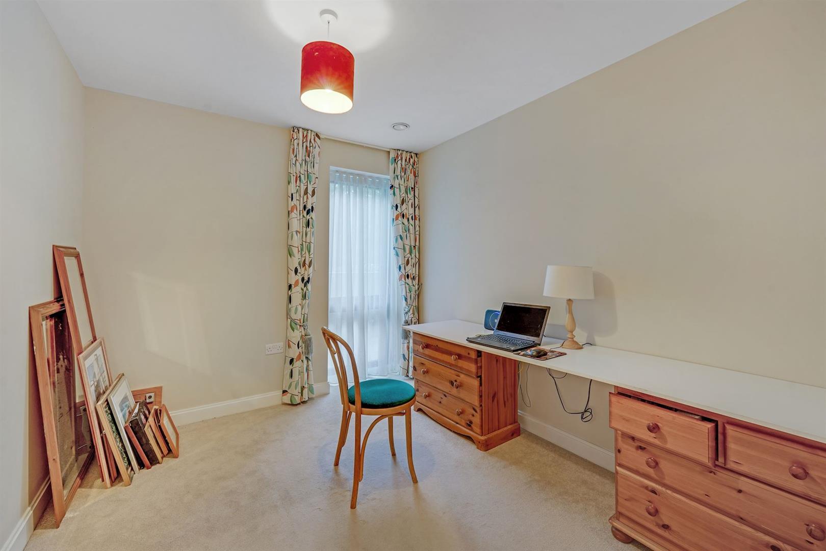 Alderton Hill, Loughton