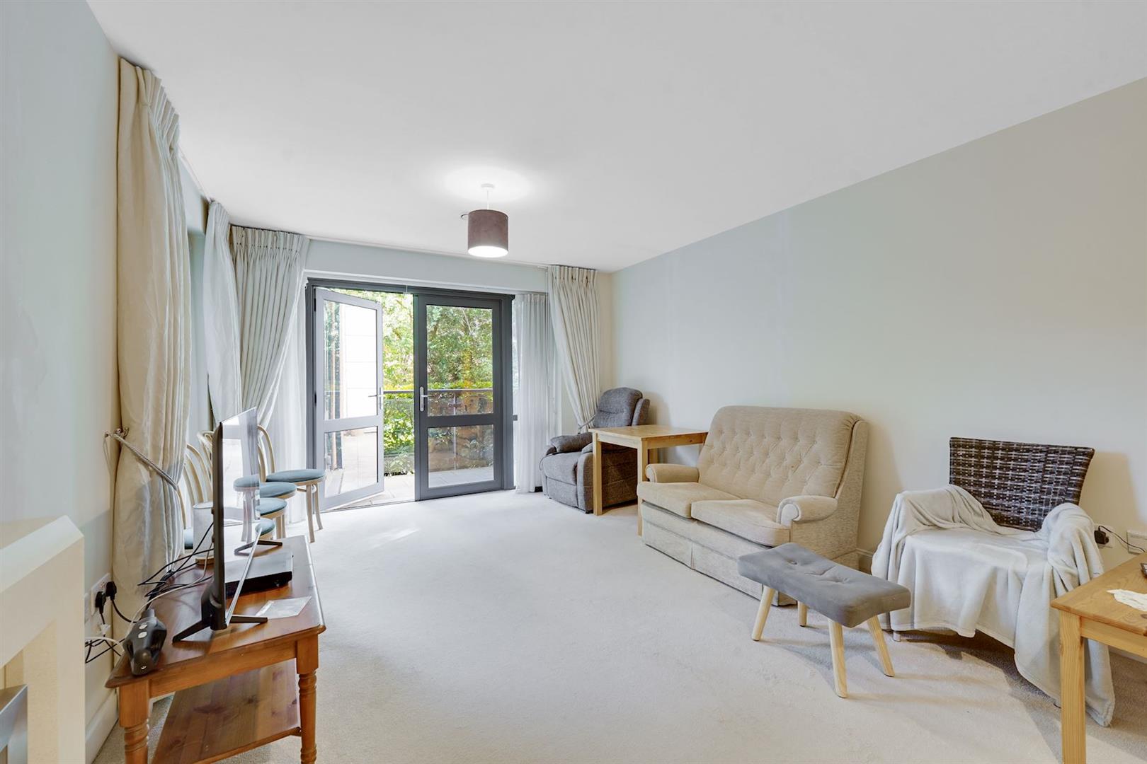 Alderton Hill, Loughton