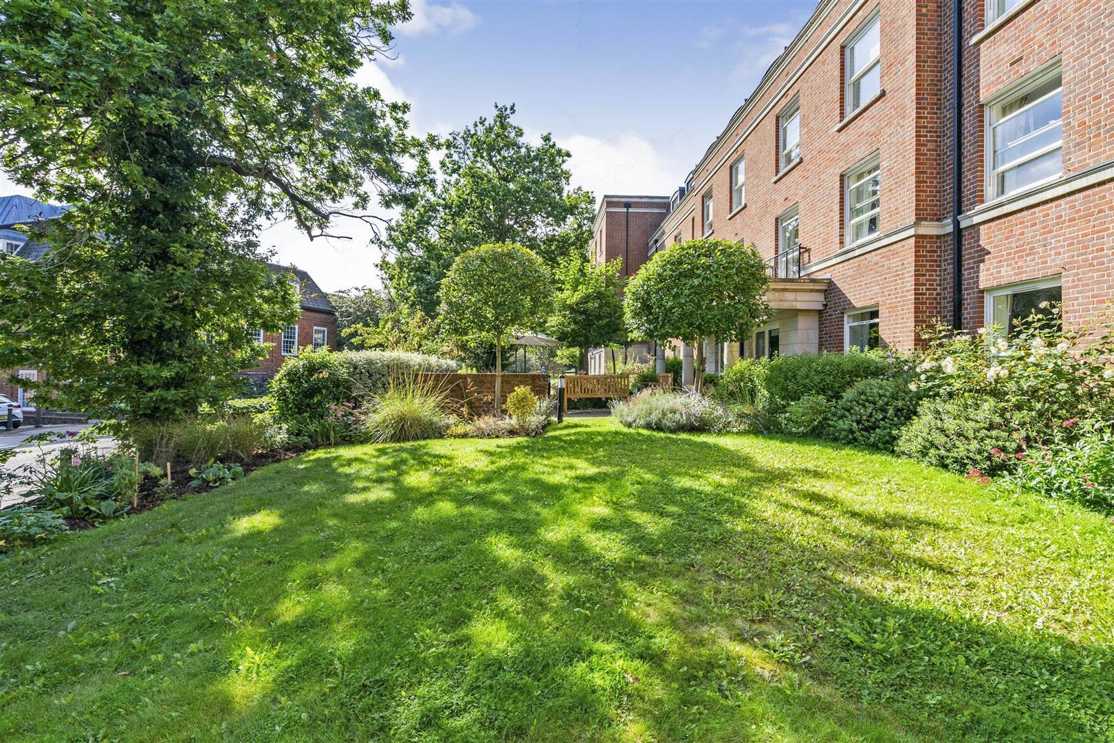 Peel Court, College Way, Welwyn Garden City, Hertfordshire, AL8 6DG