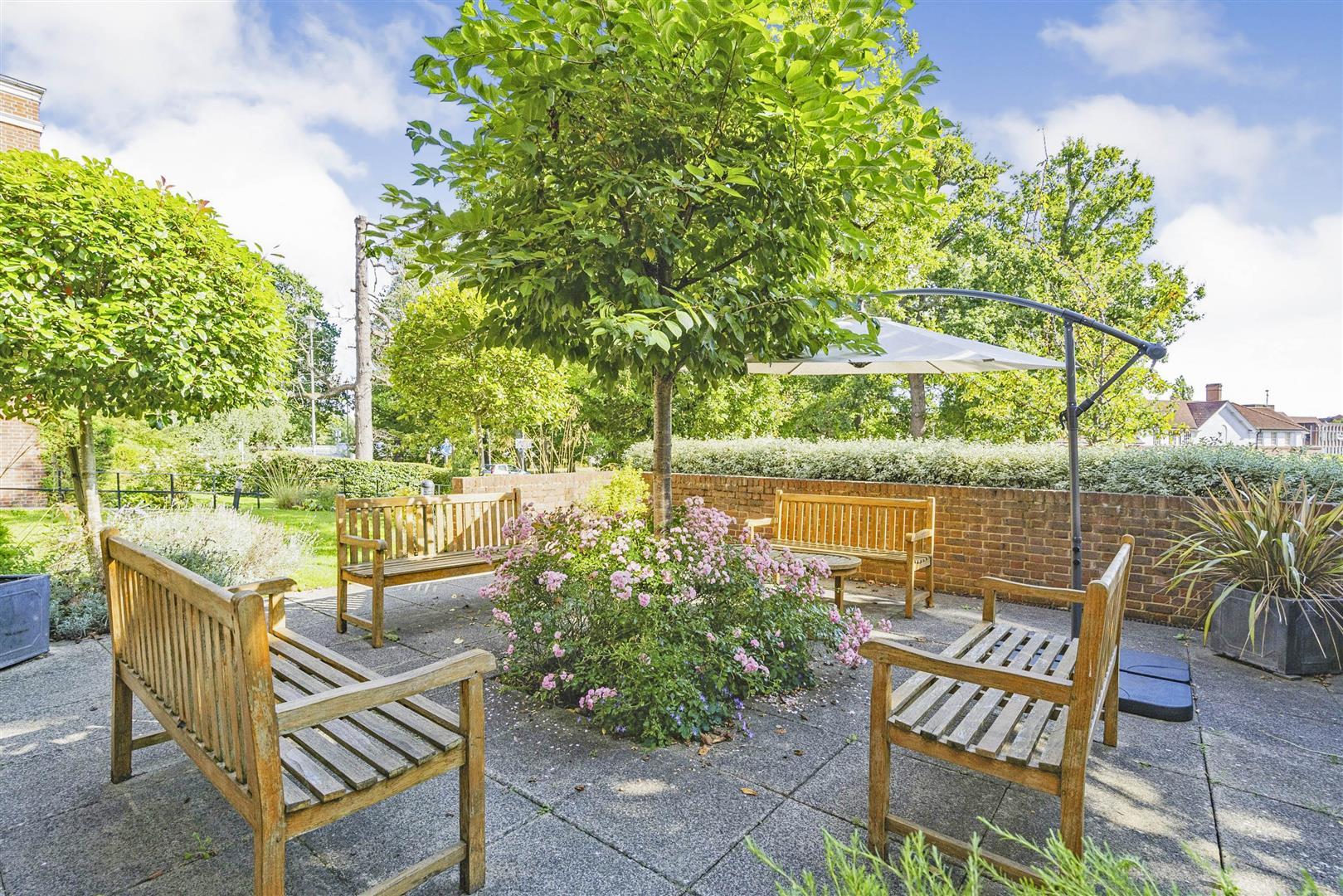 Peel Court, College Way, Welwyn Garden City, Hertfordshire, AL8 6DG