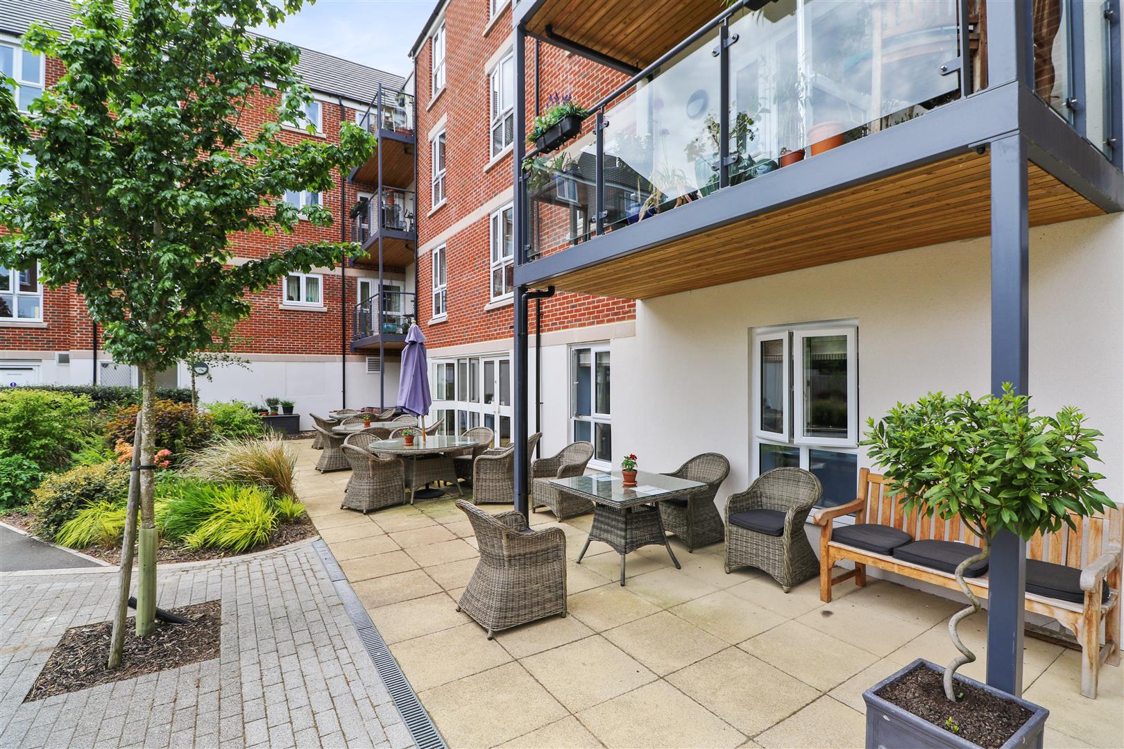 345 Reading Road, Henley-On-Thames