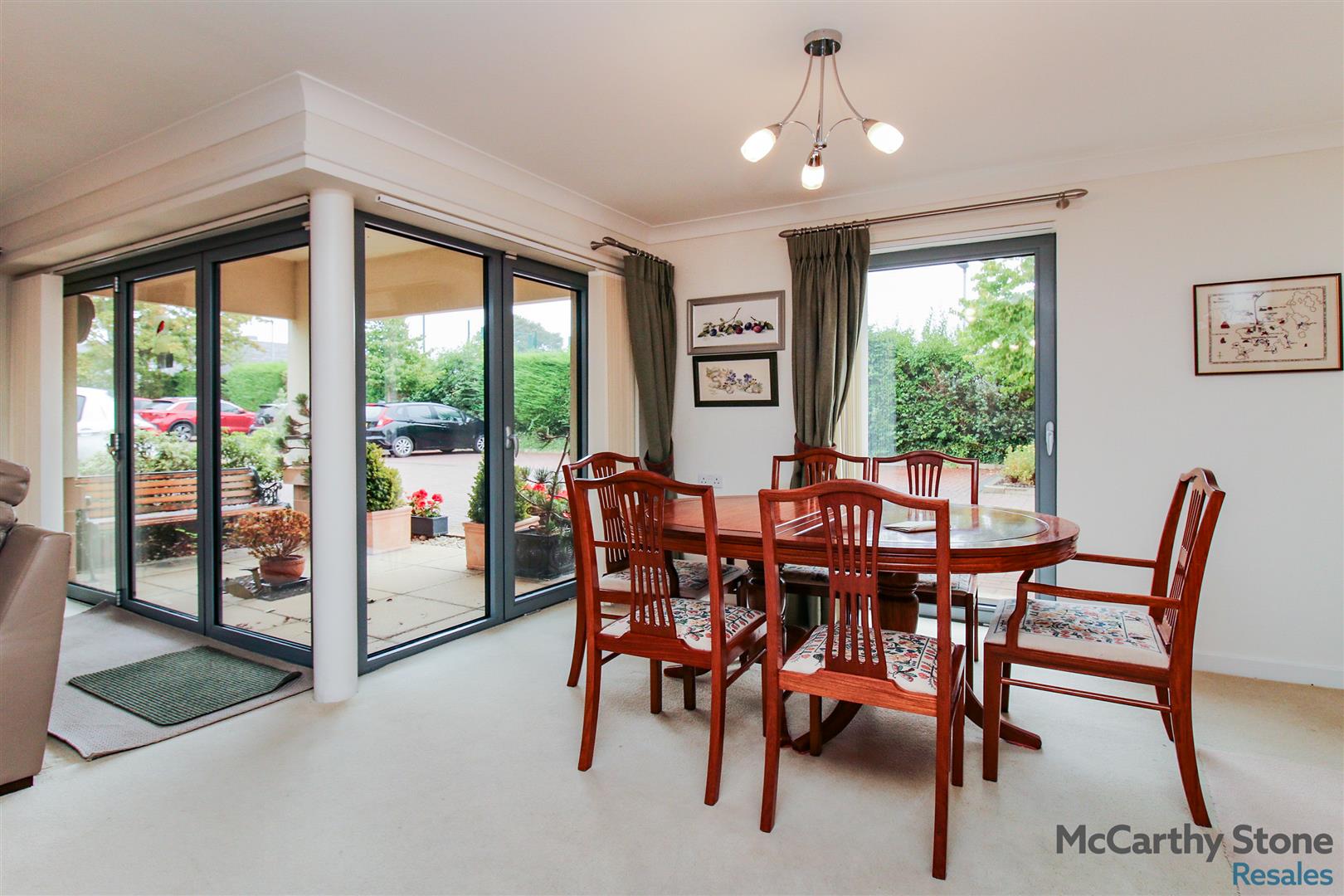 Merrilees Gate, Baberton Avenue, Juniper Green