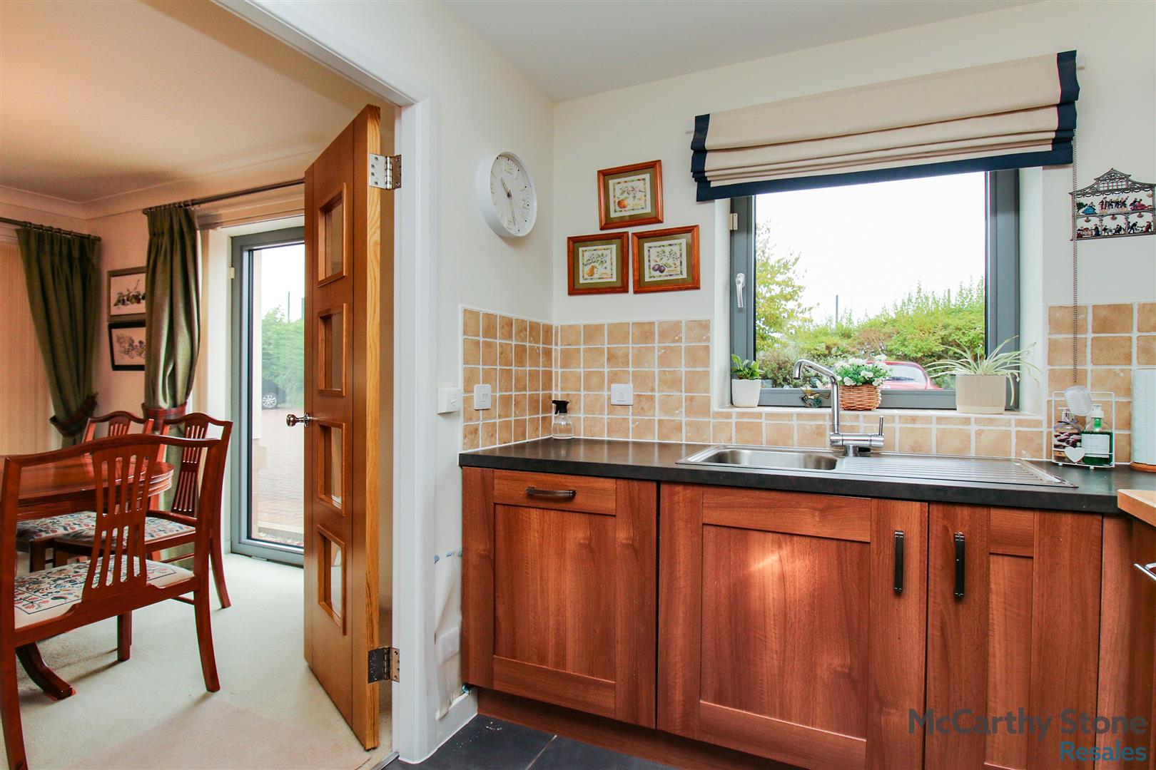 Merrilees Gate, Baberton Avenue, Juniper Green