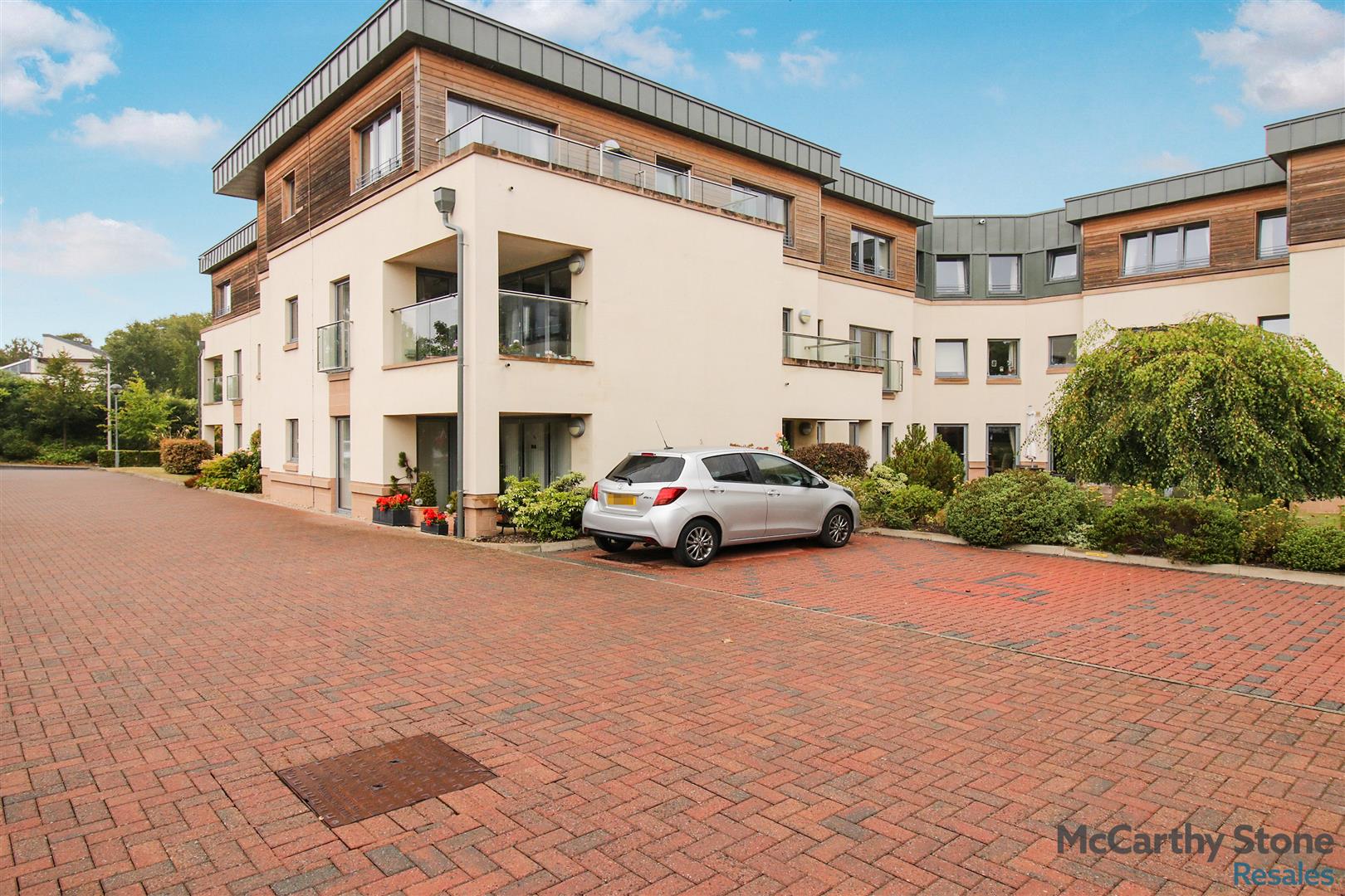 Merrilees Gate, Baberton Avenue, Juniper Green