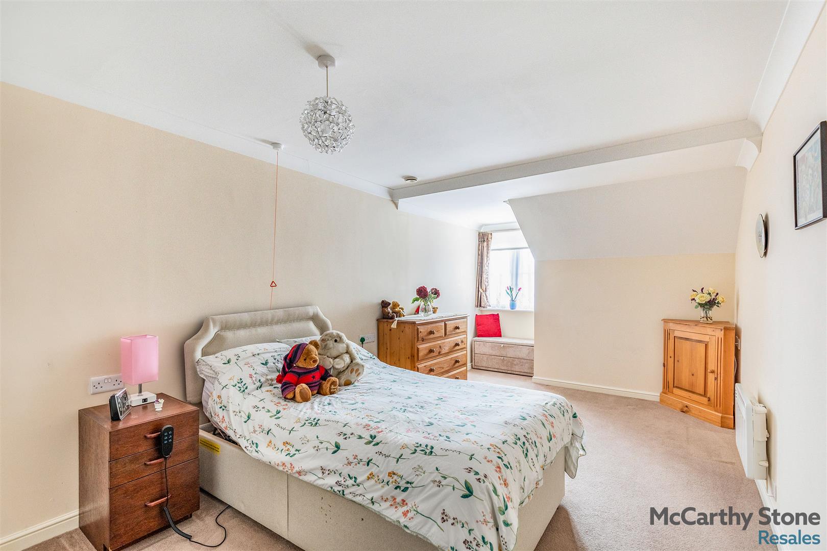 High Street South, Rushden, Northamptonshire, NN10 0FR