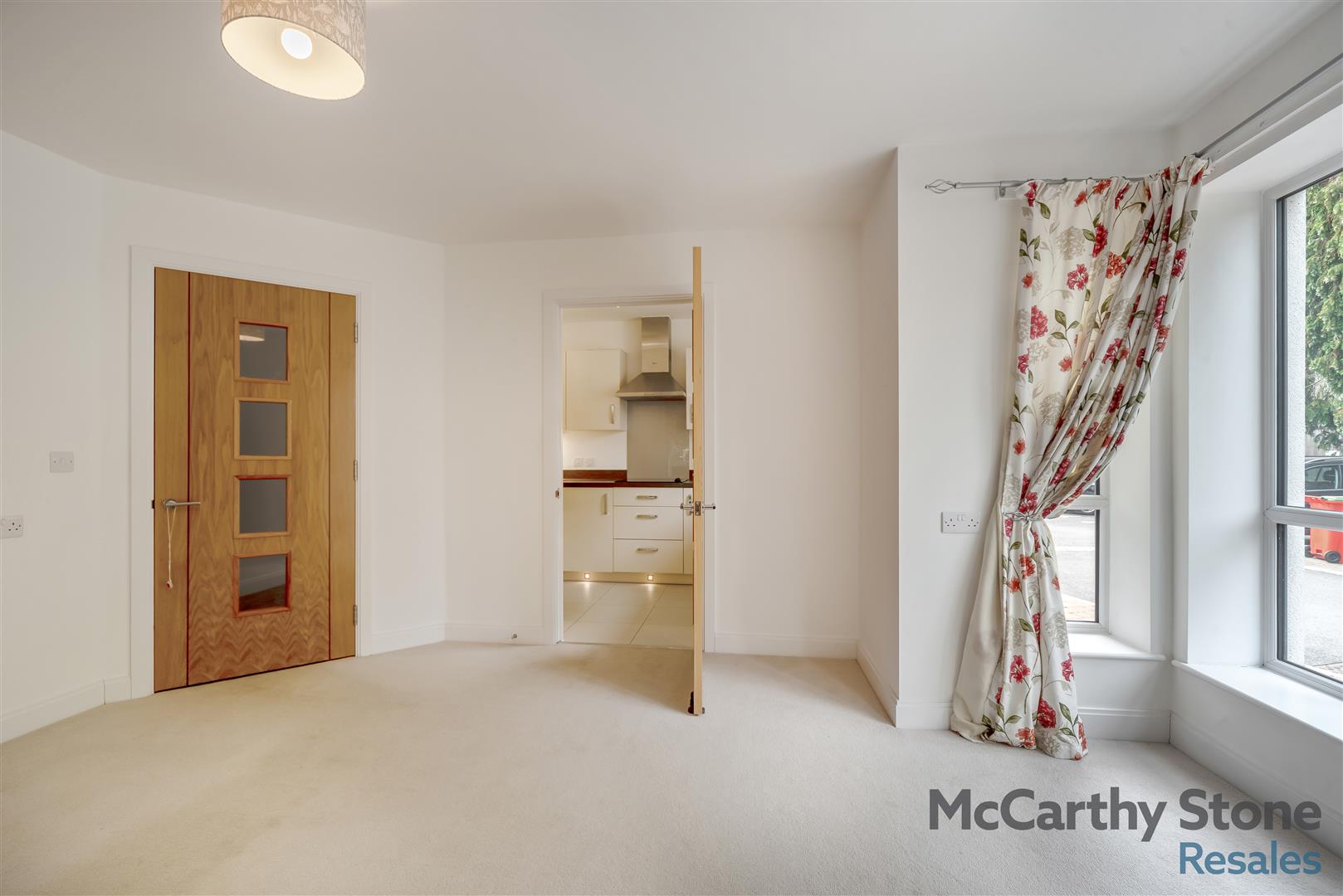 Birch Place, Dukes Ride, Crowthorne, Berkshire, RG45 6GT