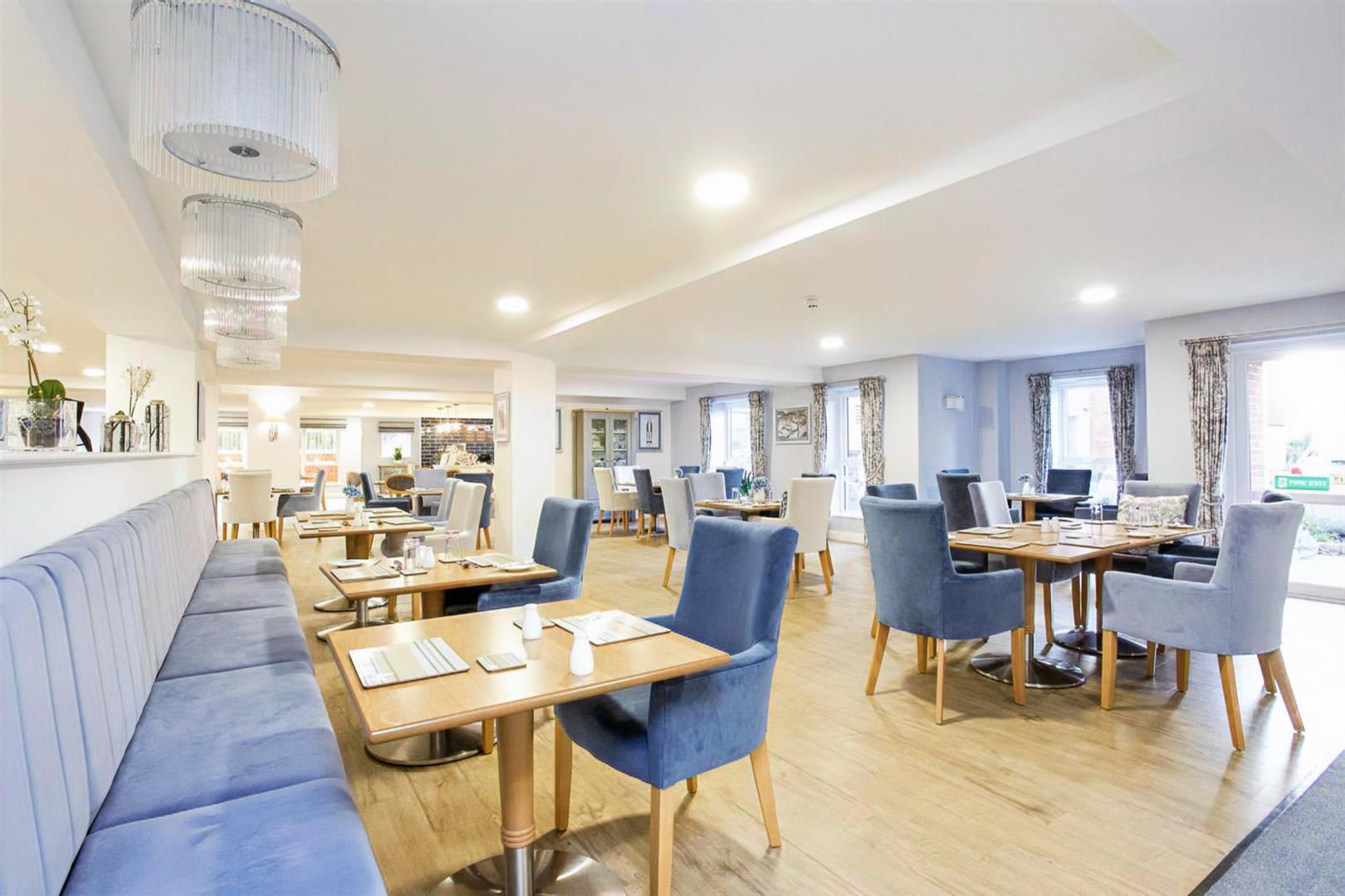 Birch Place, Dukes Ride, Crowthorne, Berkshire, RG45 6GT