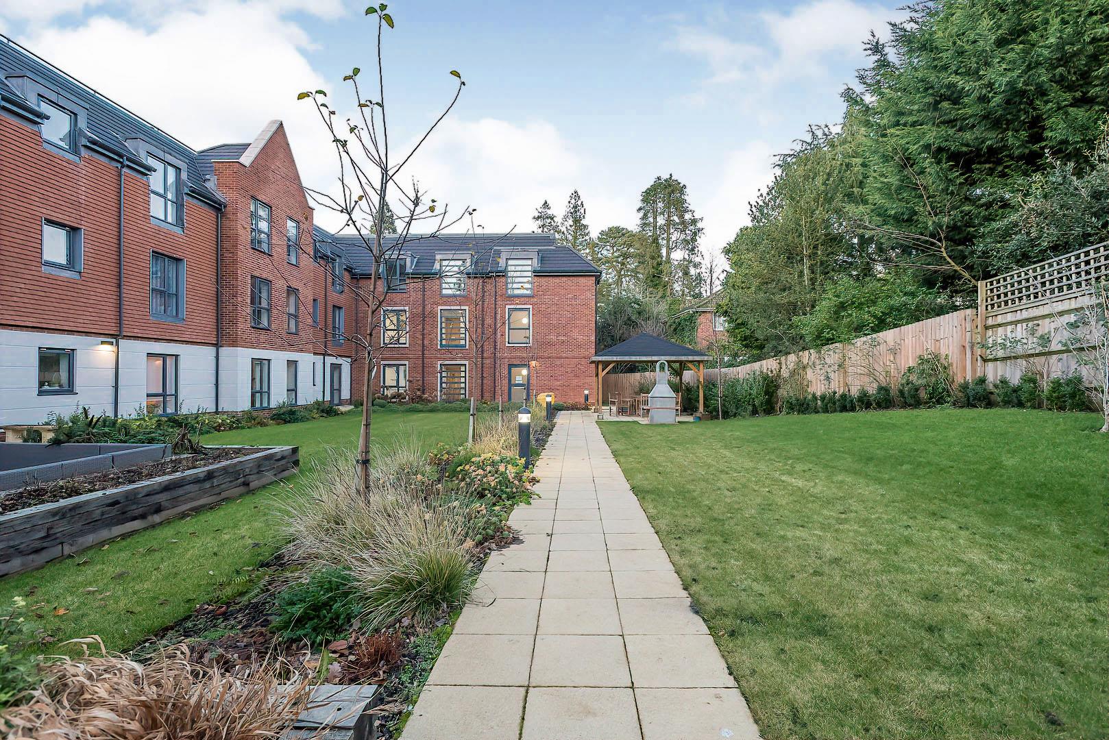 Birch Place, Dukes Ride, Crowthorne, Berkshire, RG45 6GT