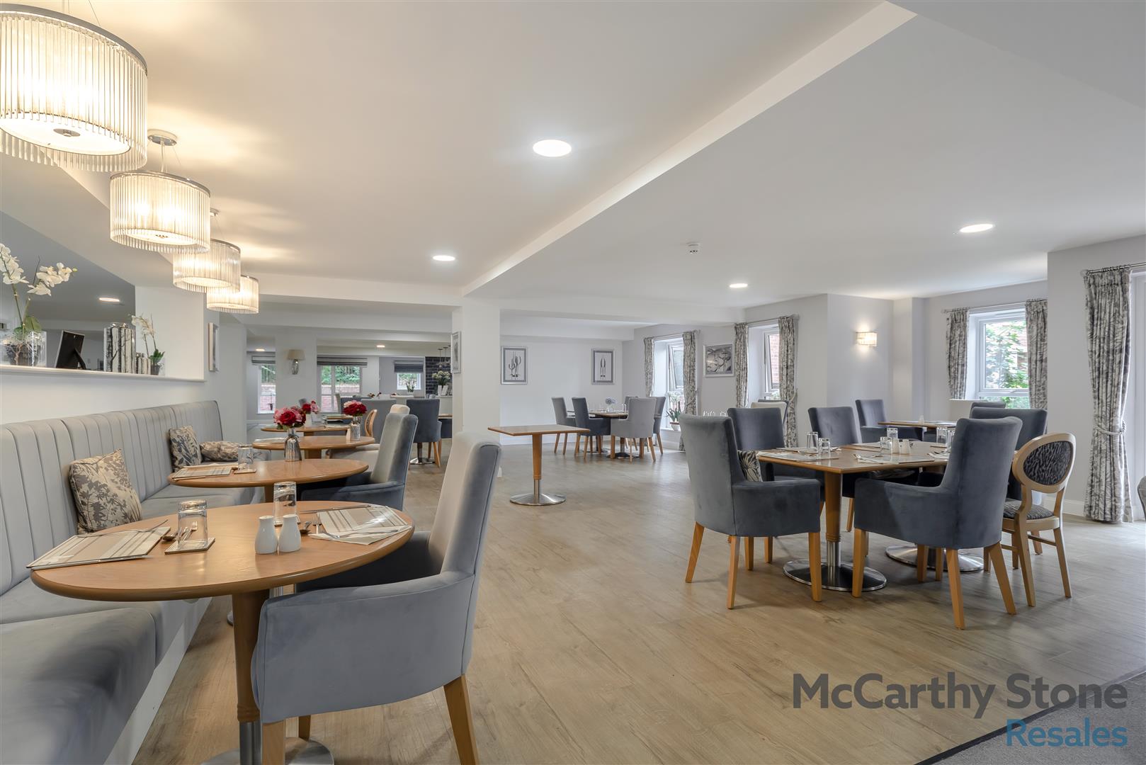 Birch Place, Dukes Ride, Crowthorne, Berkshire, RG45 6GT