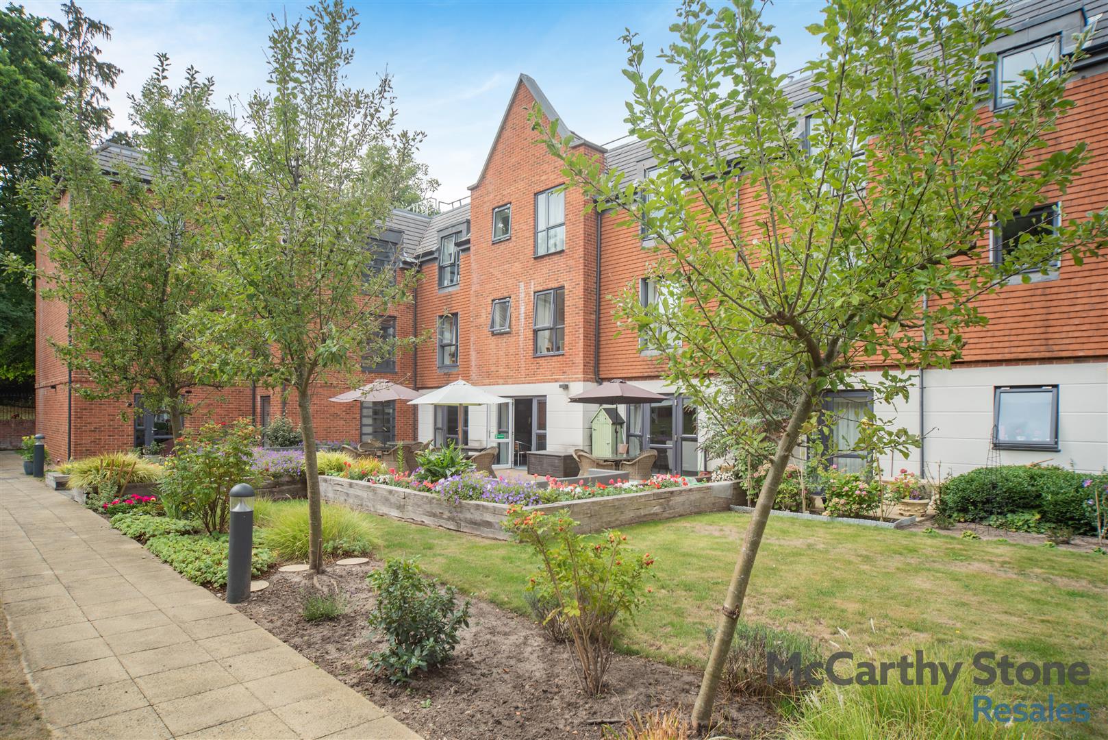 Birch Place, Dukes Ride, Crowthorne, Berkshire, RG45 6GT