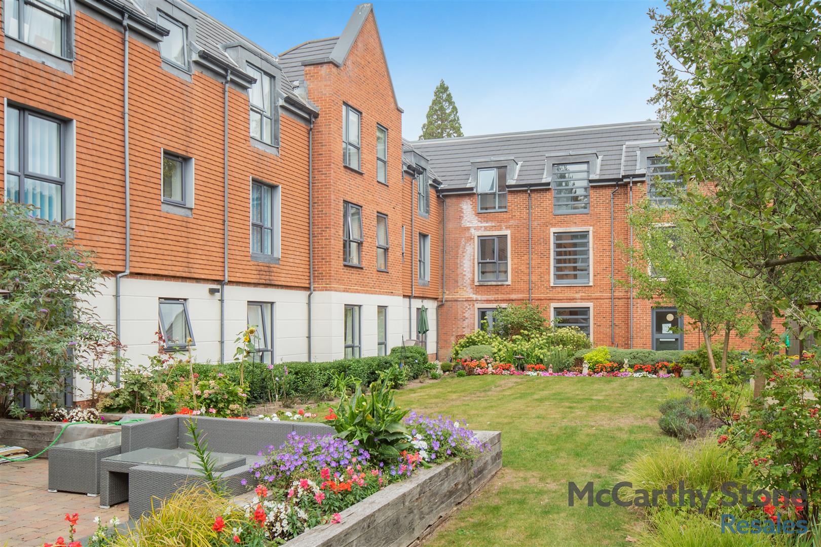 Birch Place, Dukes Ride, Crowthorne, Berkshire, RG45 6GT