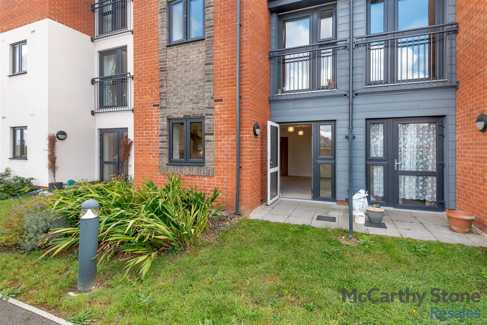 Island View, Basingstoke, RG23 7GU