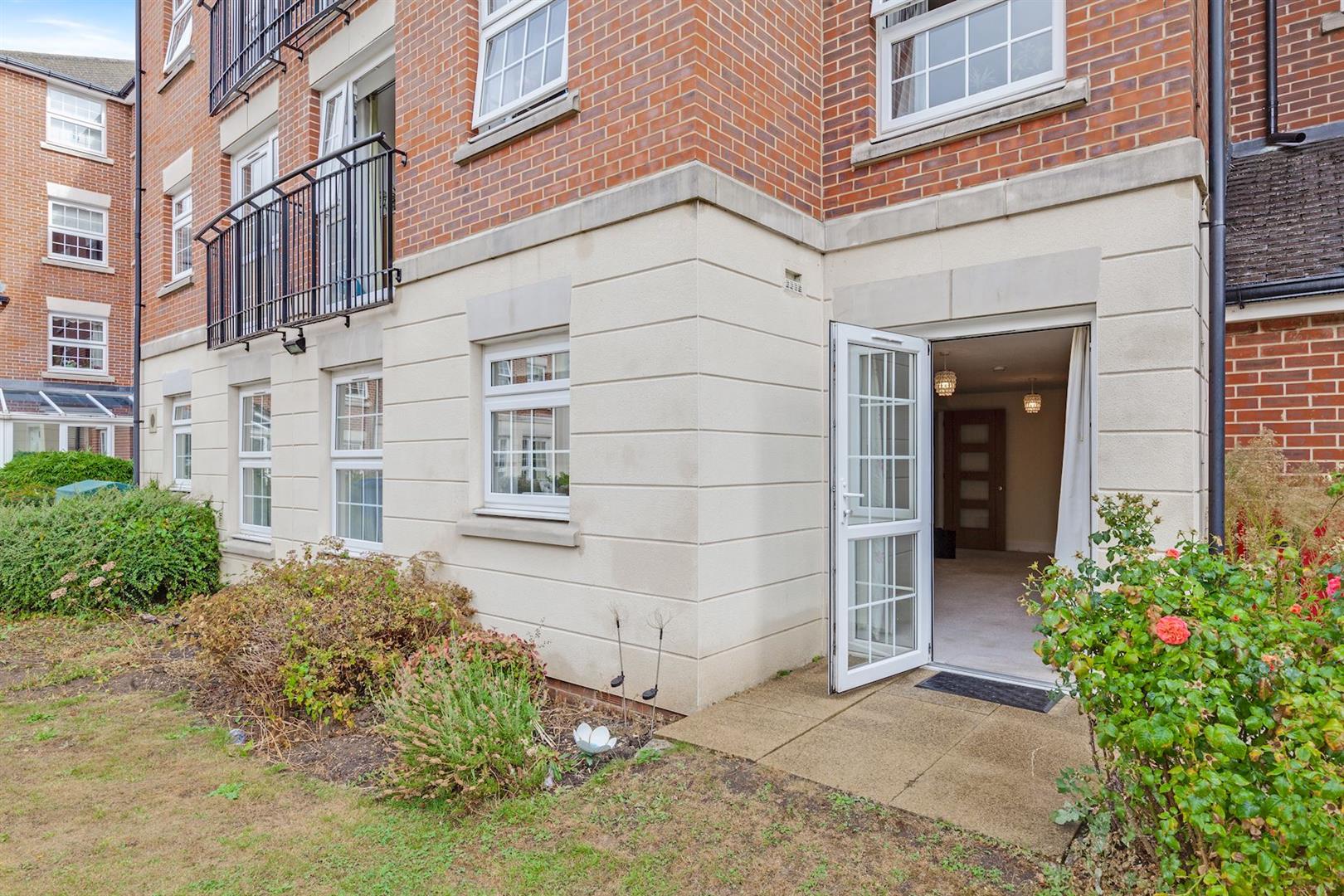 301 High Street, Ongar