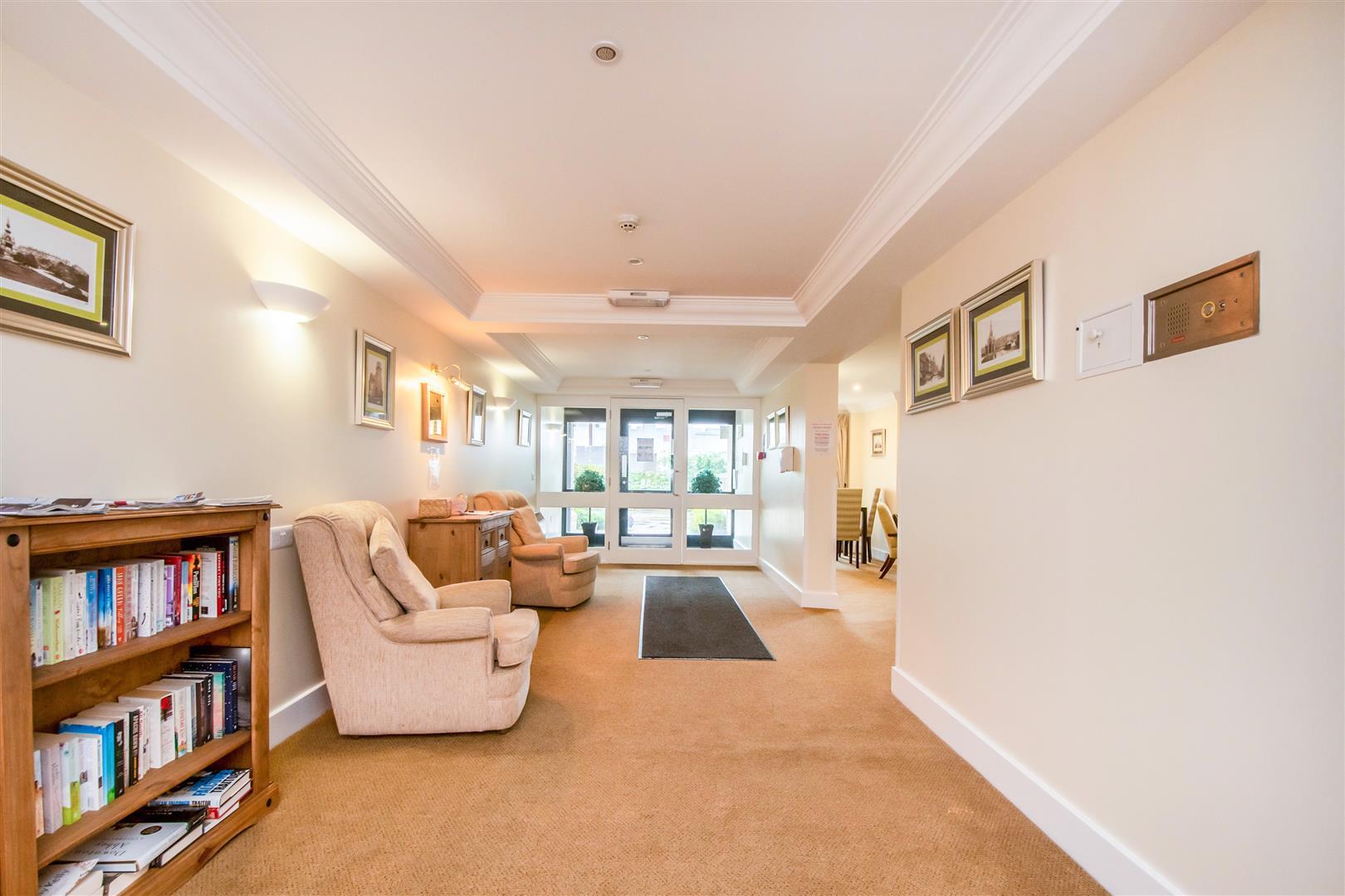 Lauder Court, Staneacre Park, Hamilton