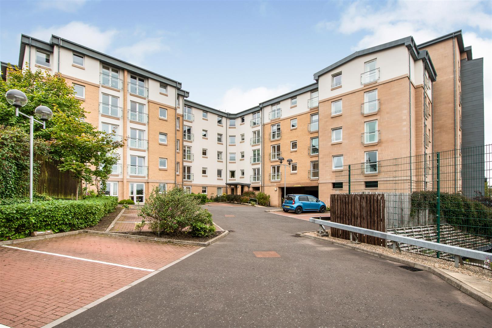 Lauder Court, Staneacre Park, Hamilton