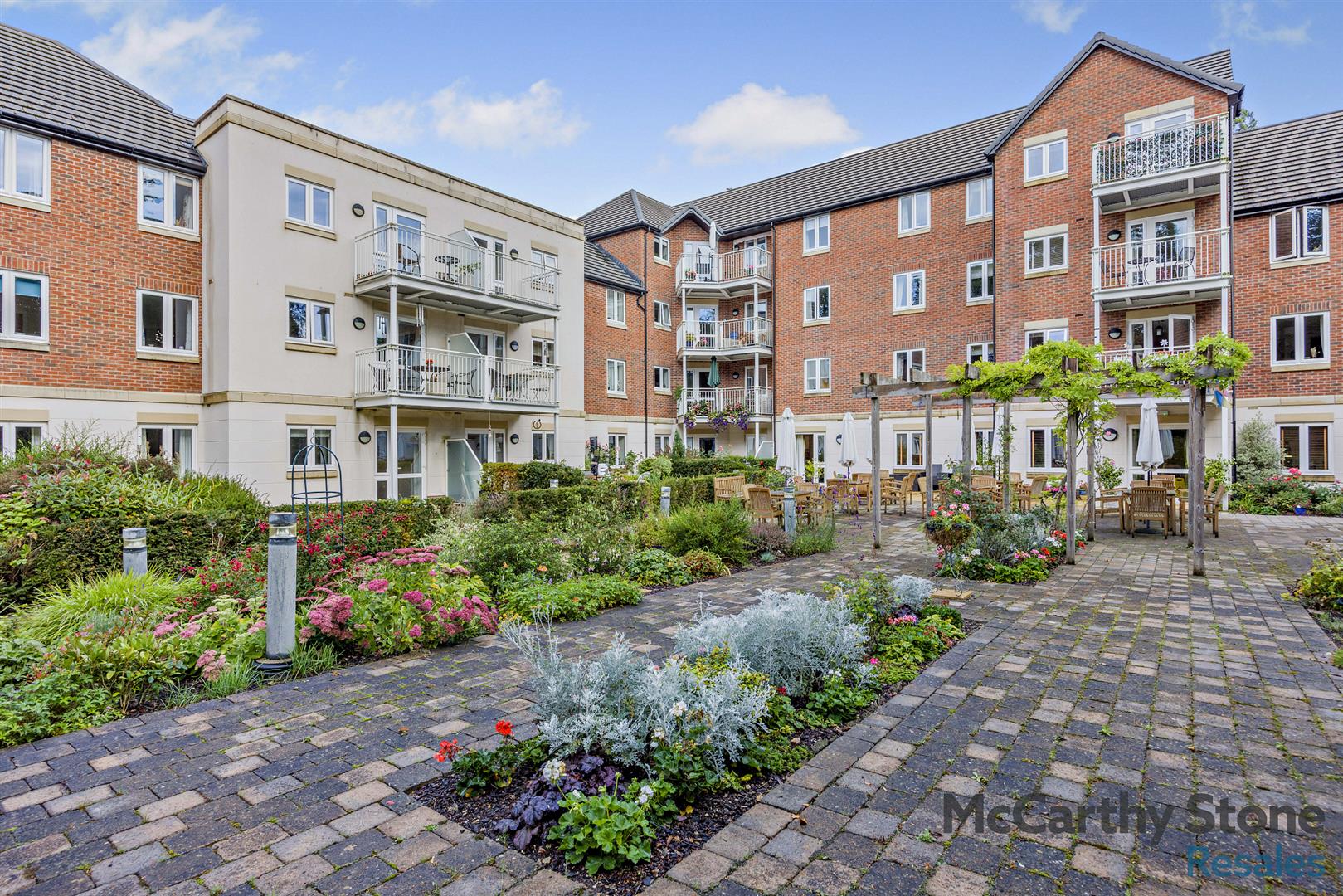 Shackleton Place, Devizes, Wiltshire, SN10 2GZ