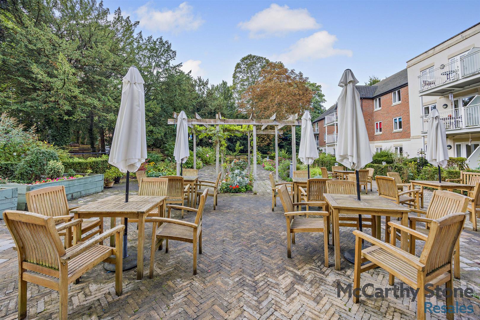 Shackleton Place, Devizes, Wiltshire, SN10 2GZ