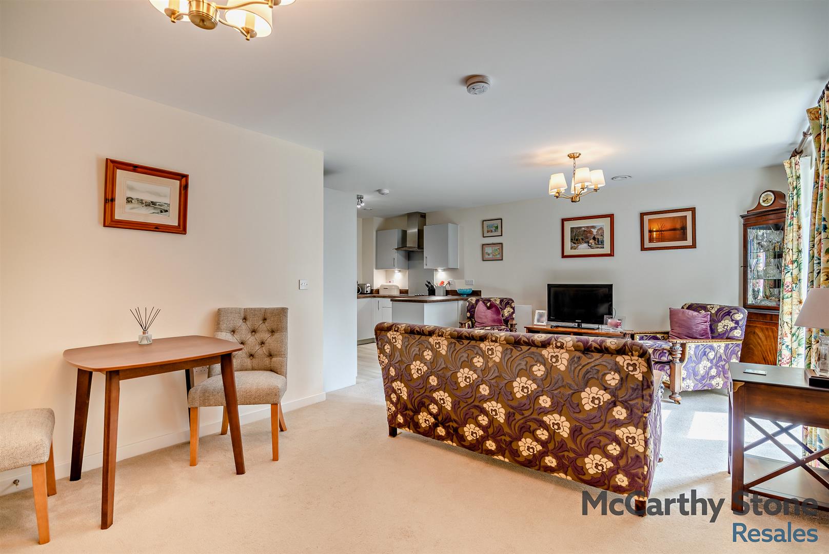 Summer Court, Burley In Wharfedale