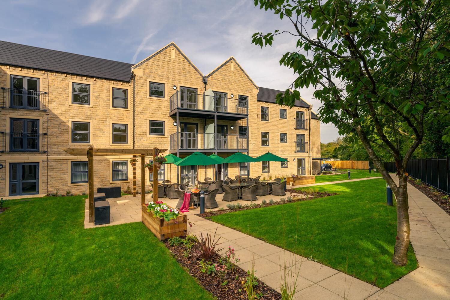 Summer Court, Burley In Wharfedale