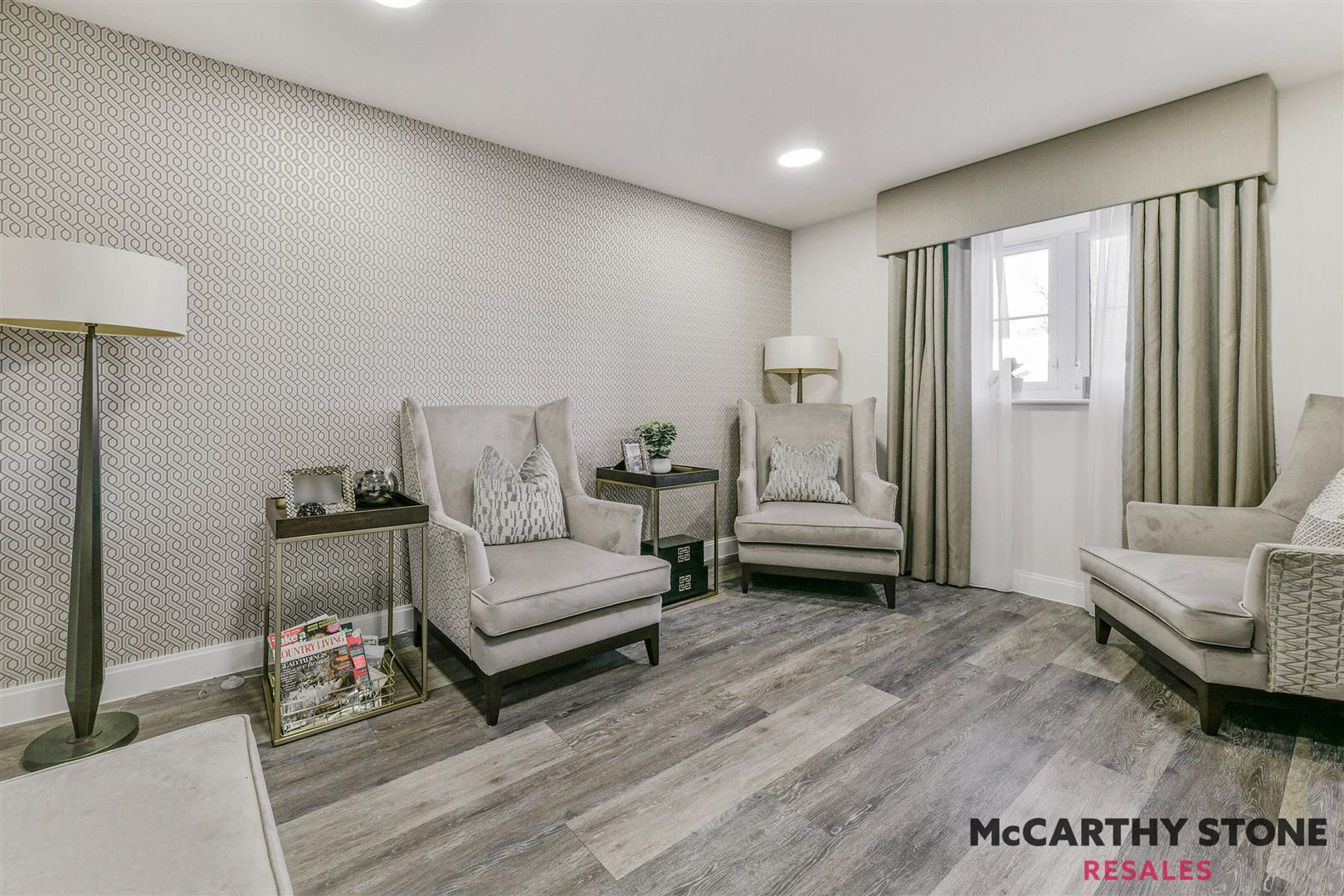 Lowe House, London Road, Knebworth