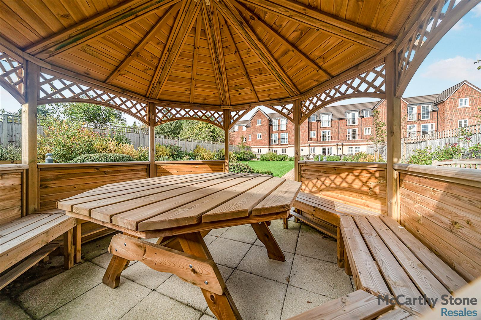 Lowe House, London Road, Knebworth