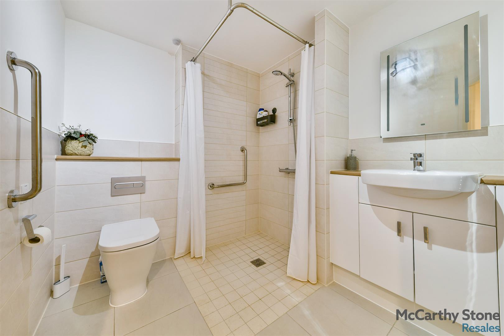 Lowe House, London Road, Knebworth