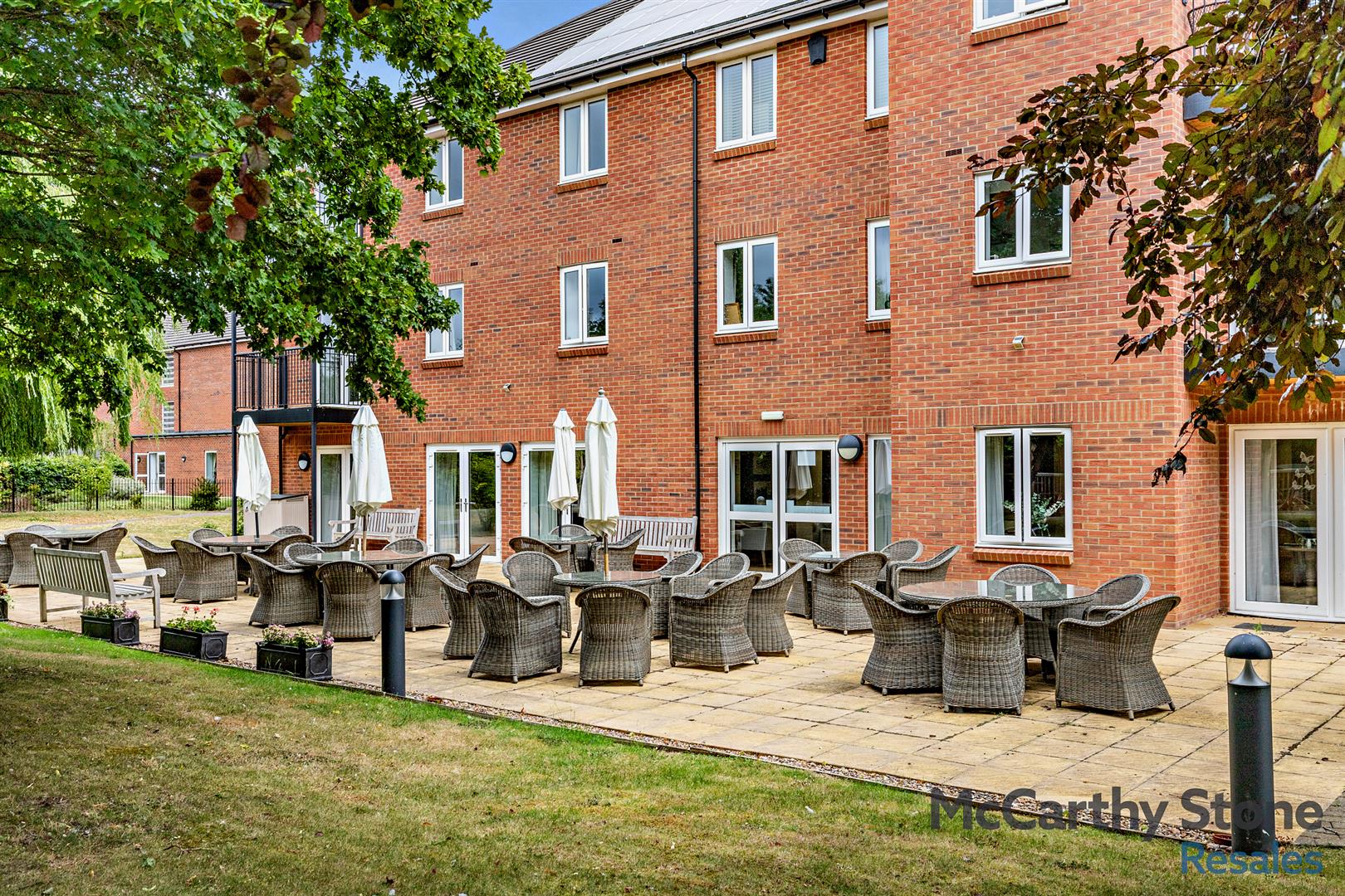 Oakhill Place, High View, Bedford, Bedfordshire, MK41 8FB