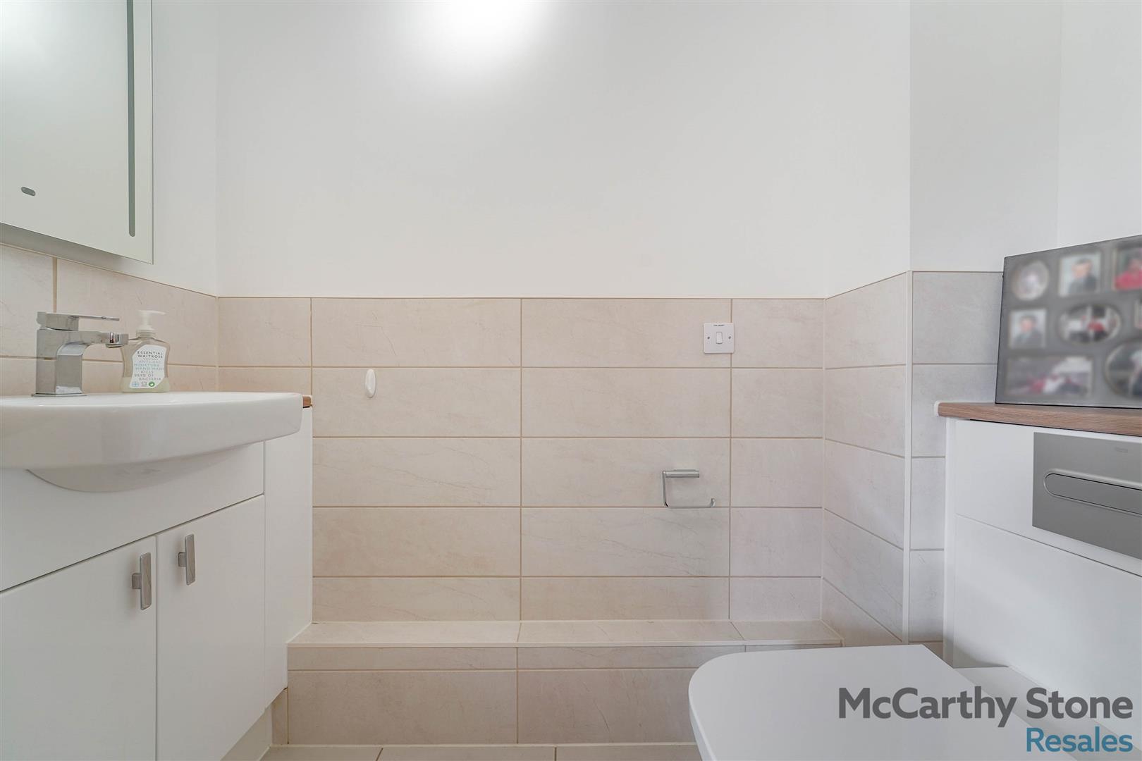 Oakhill Place, High View, Bedford, Bedfordshire, MK41 8FB