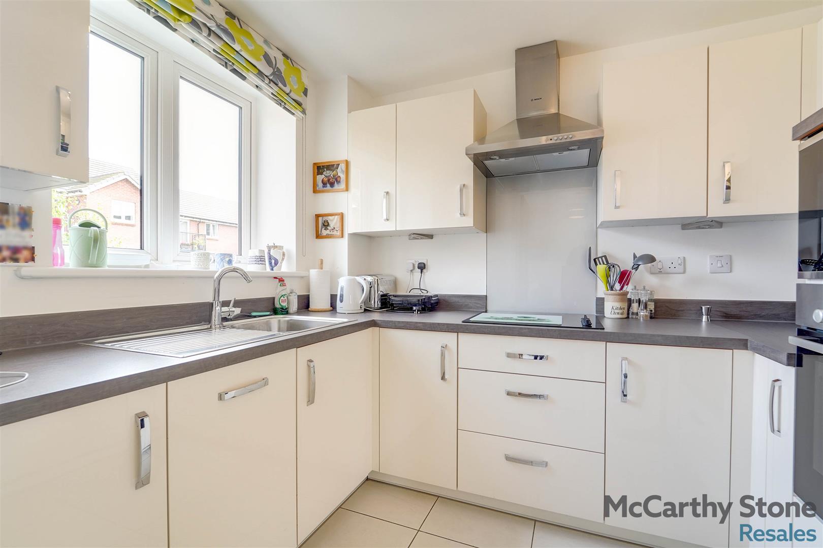 Oakhill Place, High View, Bedford, Bedfordshire, MK41 8FB