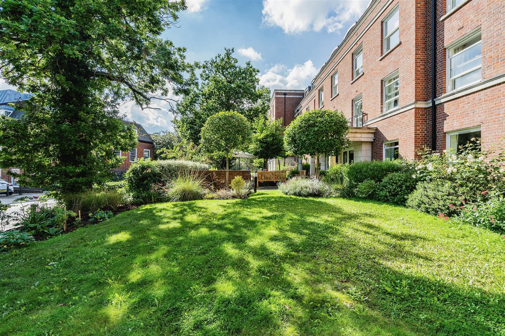 Peel Court, College Way, Welwyn Garden City, Hertfordshire, AL8 6DG