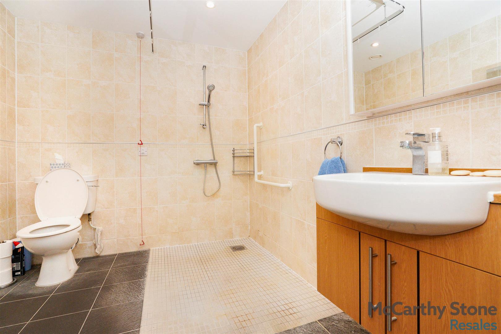 Peel Court, College Way, Welwyn Garden City, Hertfordshire, AL8 6DG