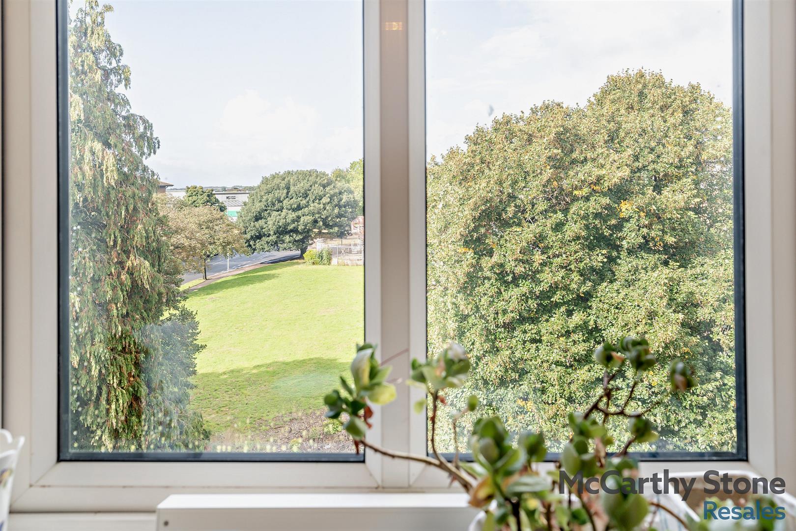 Llys Isan, Ilex Close, Llanishen, Cardiff, CF14 5DZ