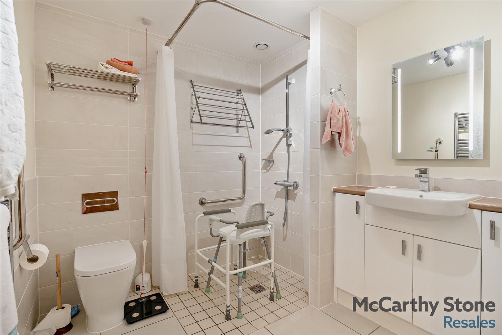 Llys Isan, Ilex Close, Llanishen, Cardiff, CF14 5DZ