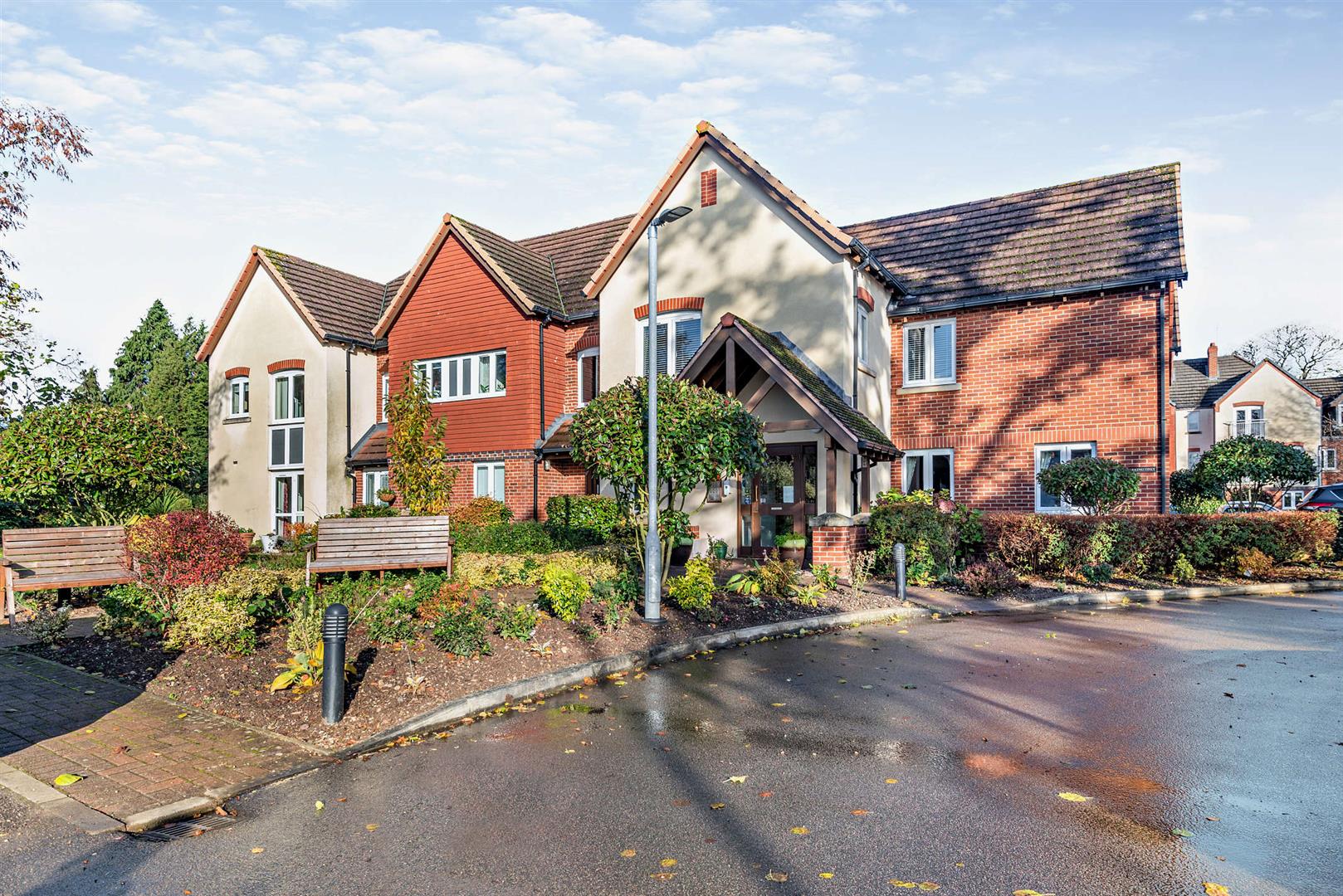 Charter Court, Retford