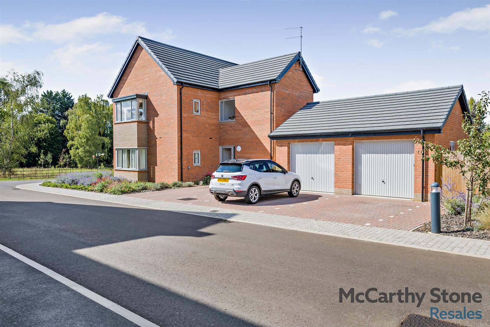 26 Strawberry Hill Gardens