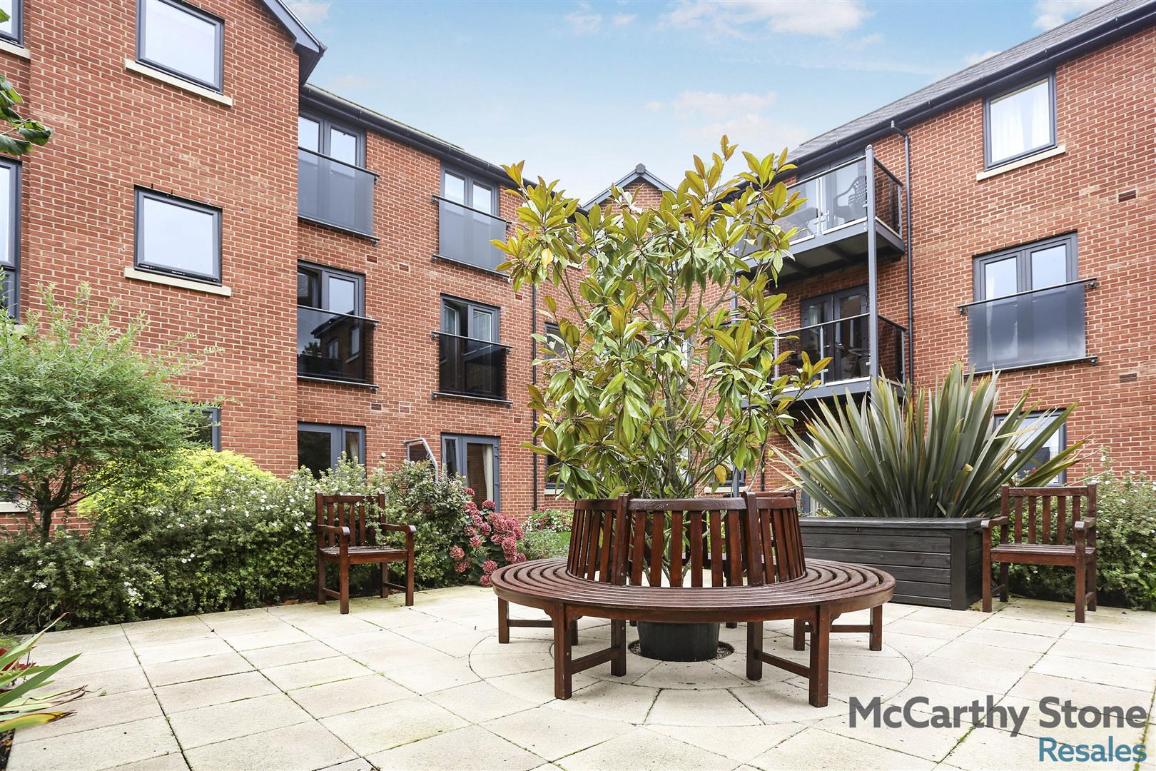 Lonsdale Park, Barleythorpe Road, Oakham, Leicestershire, LE15 6QJ