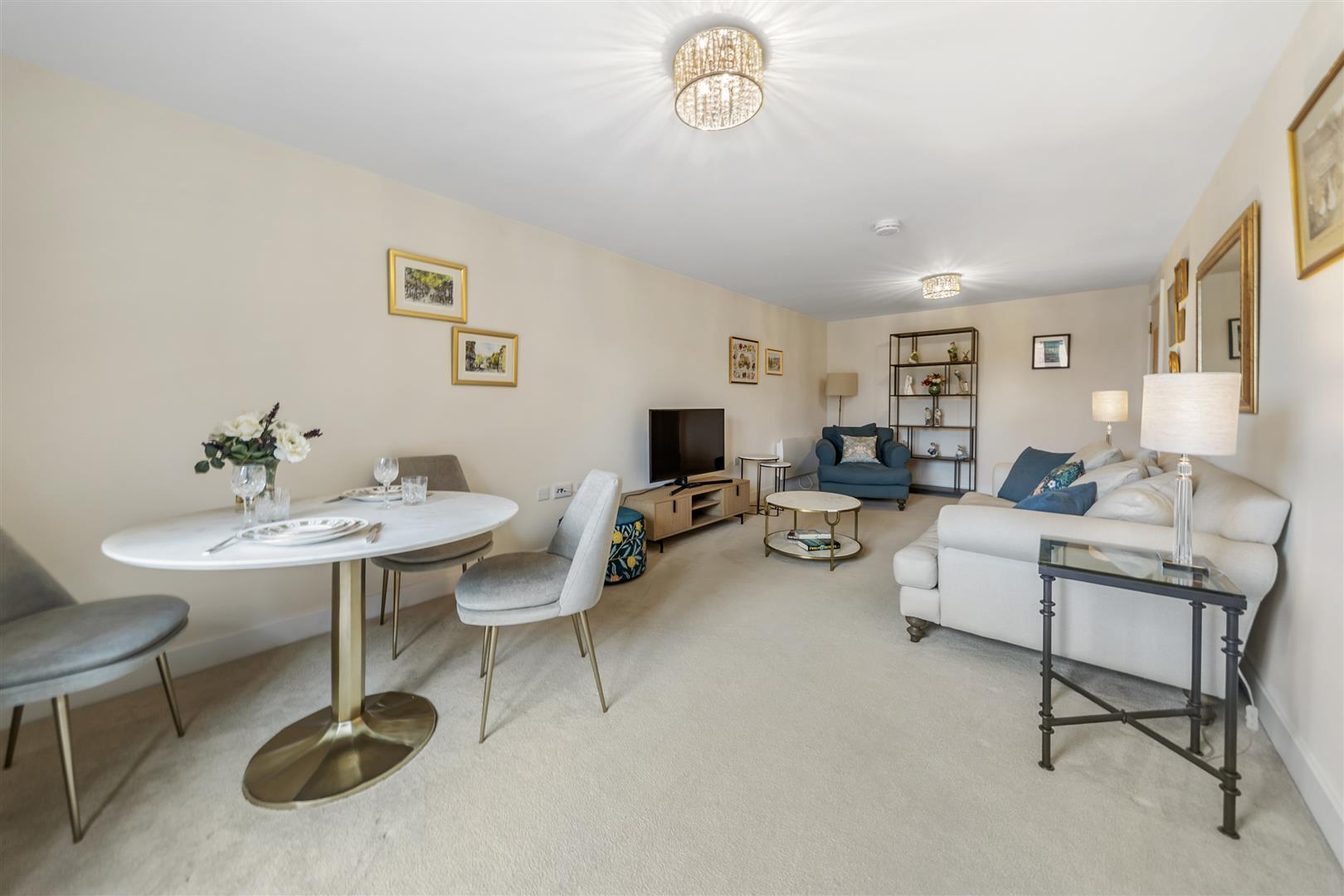 Turner Place, The Moors, Thatcham RG19 4AT