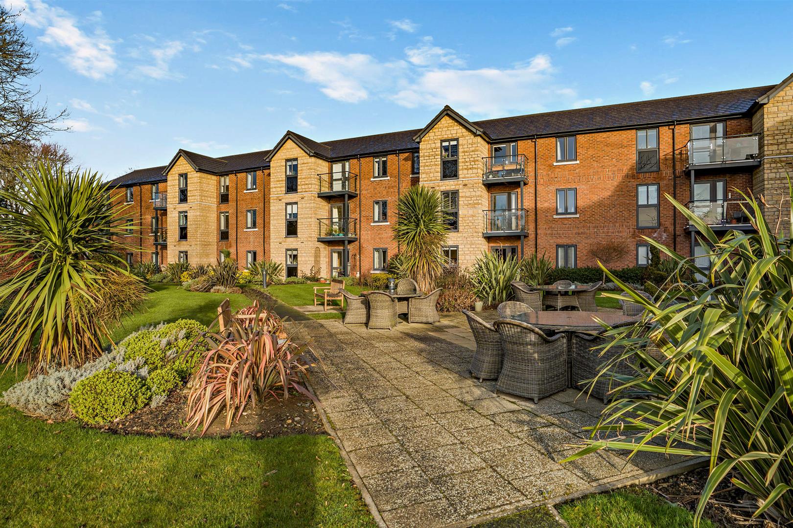 Saxon Gardens, Penn Street, Oakham, Rutland, LE15 6DF