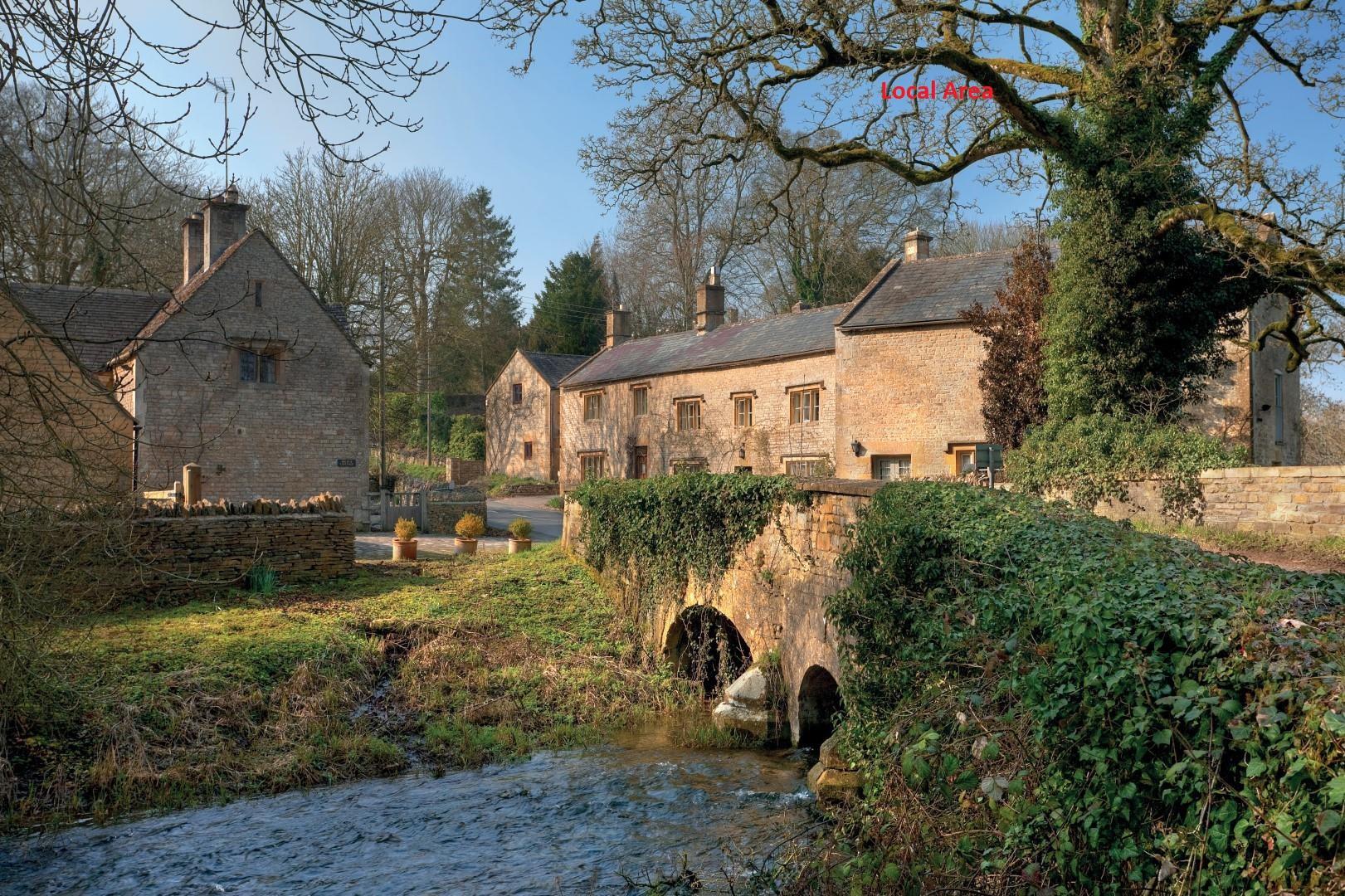 Hawkesbury Place, Fosseway, Stow on the Wold, GL54 1FF