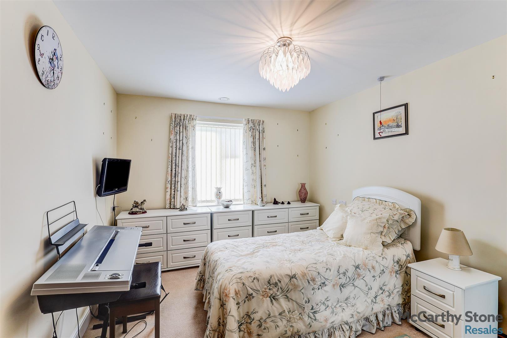 Wardington Court, Welford Road, Northampton, Northamptonshire, NN2 8FR
