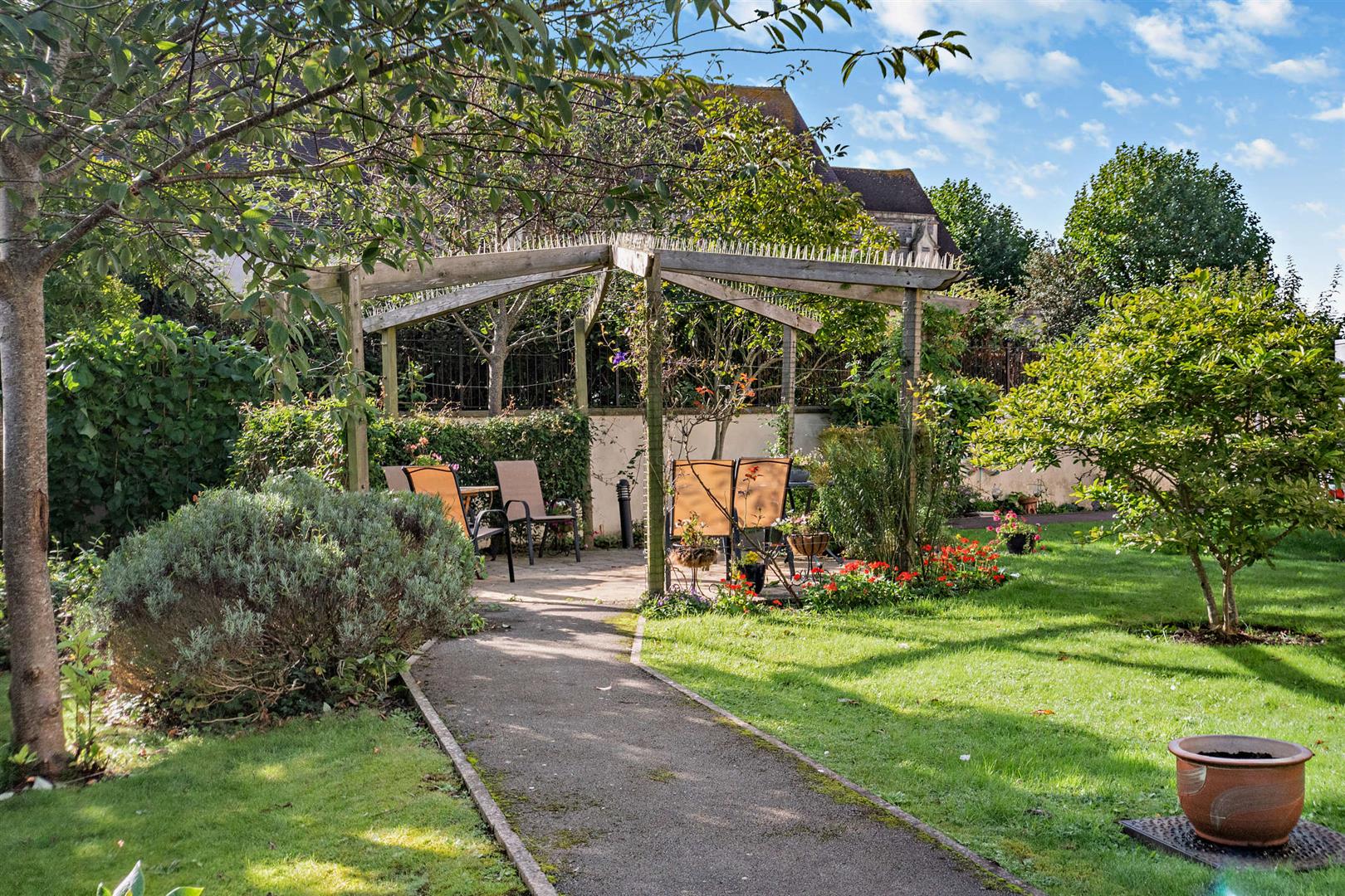 Cabot Court, Bath Road, Longwell Green, Bristol