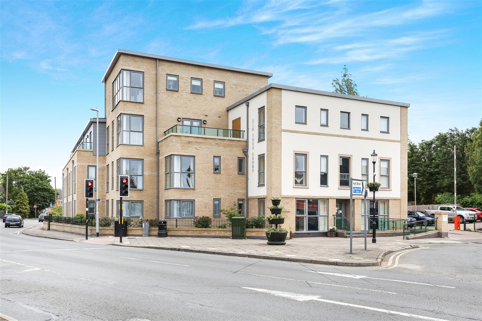 Elm Tree Court, High Street, Huntingdon