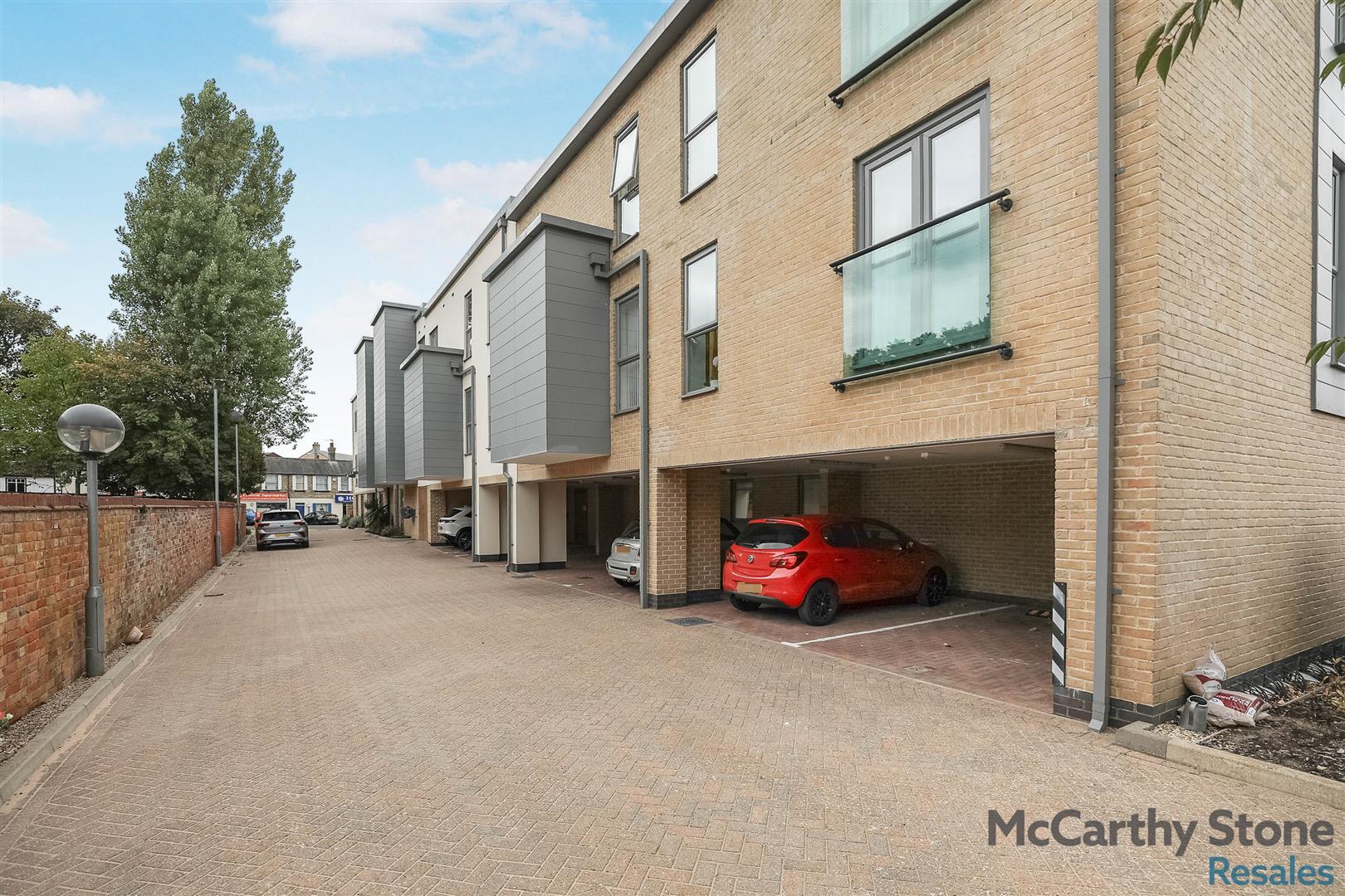 Elm Tree Court, High Street, Huntingdon