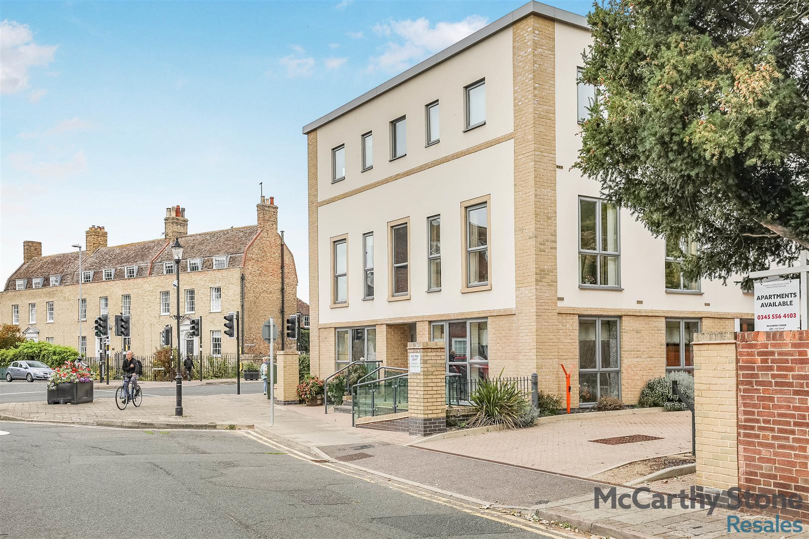 Elm Tree Court, High Street, Huntingdon