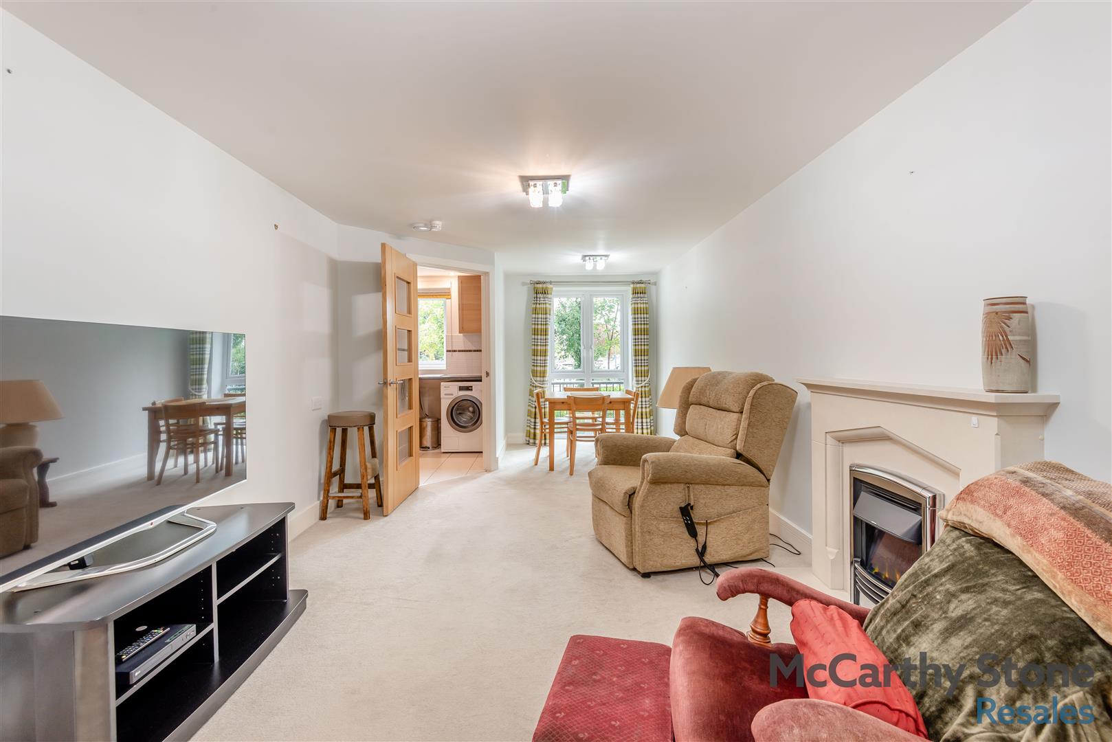 Crayshaw Court, Abbotsmead Place, Caversham, Reading