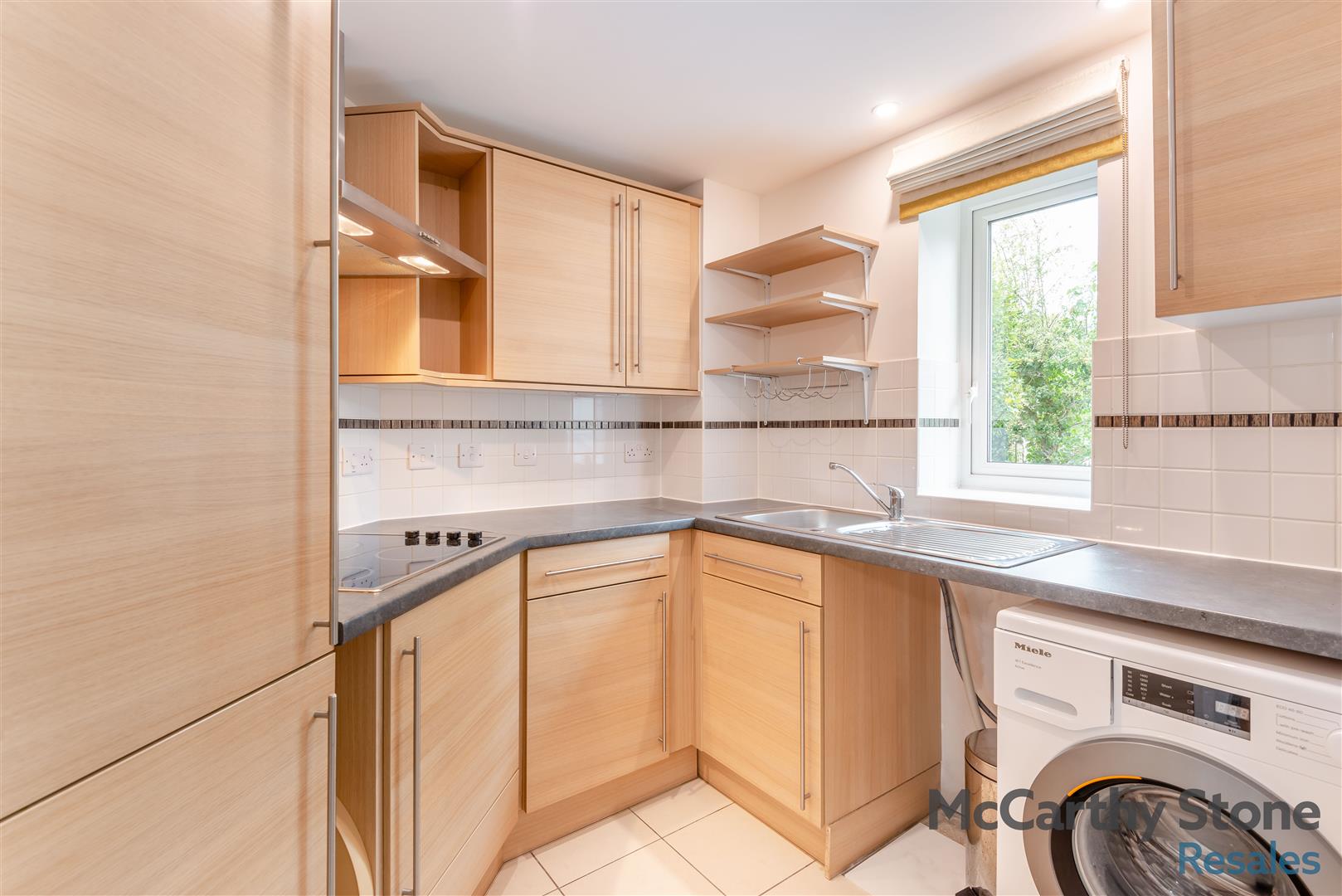 Crayshaw Court, Abbotsmead Place, Caversham, Reading