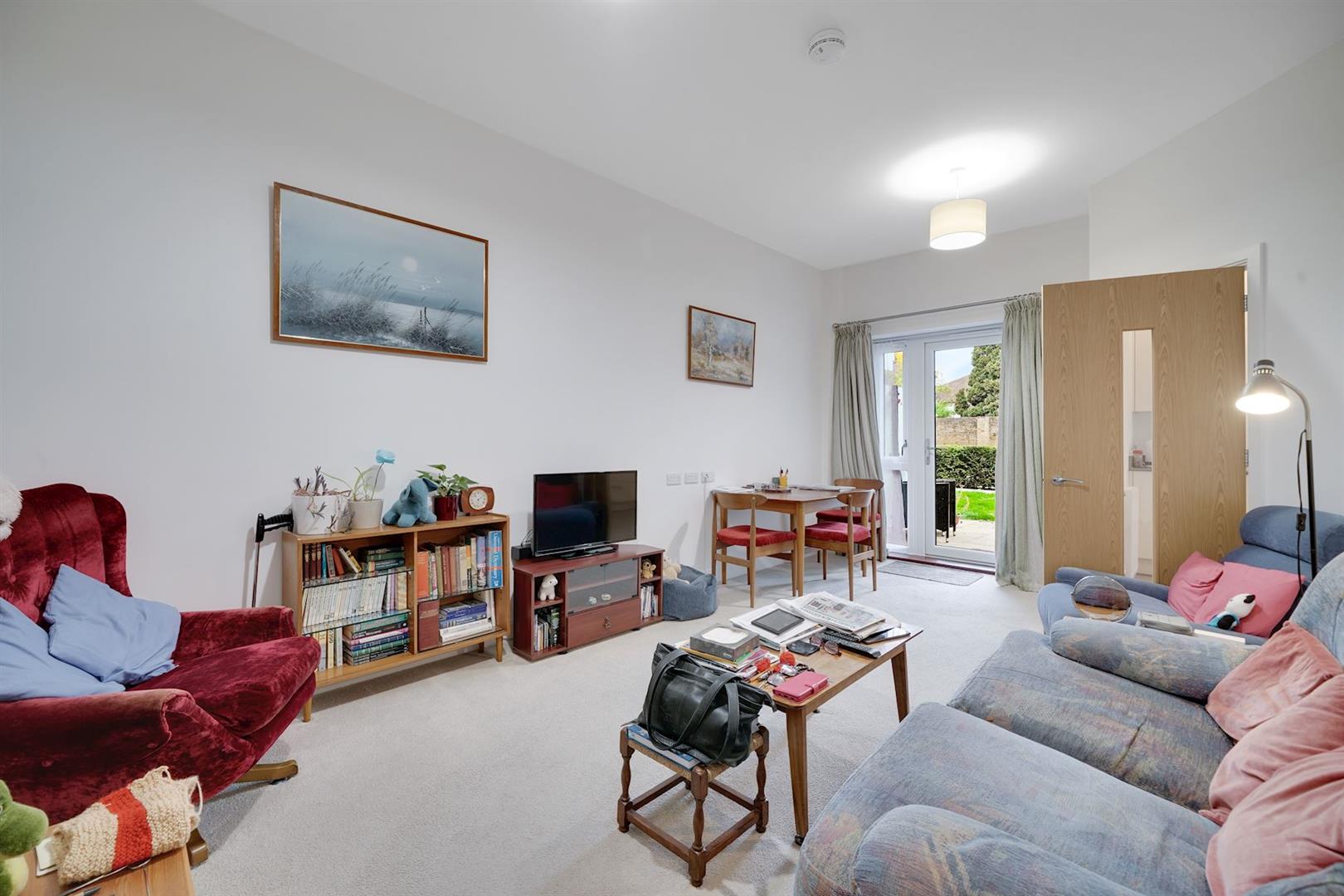 Queens Road, Weybridge